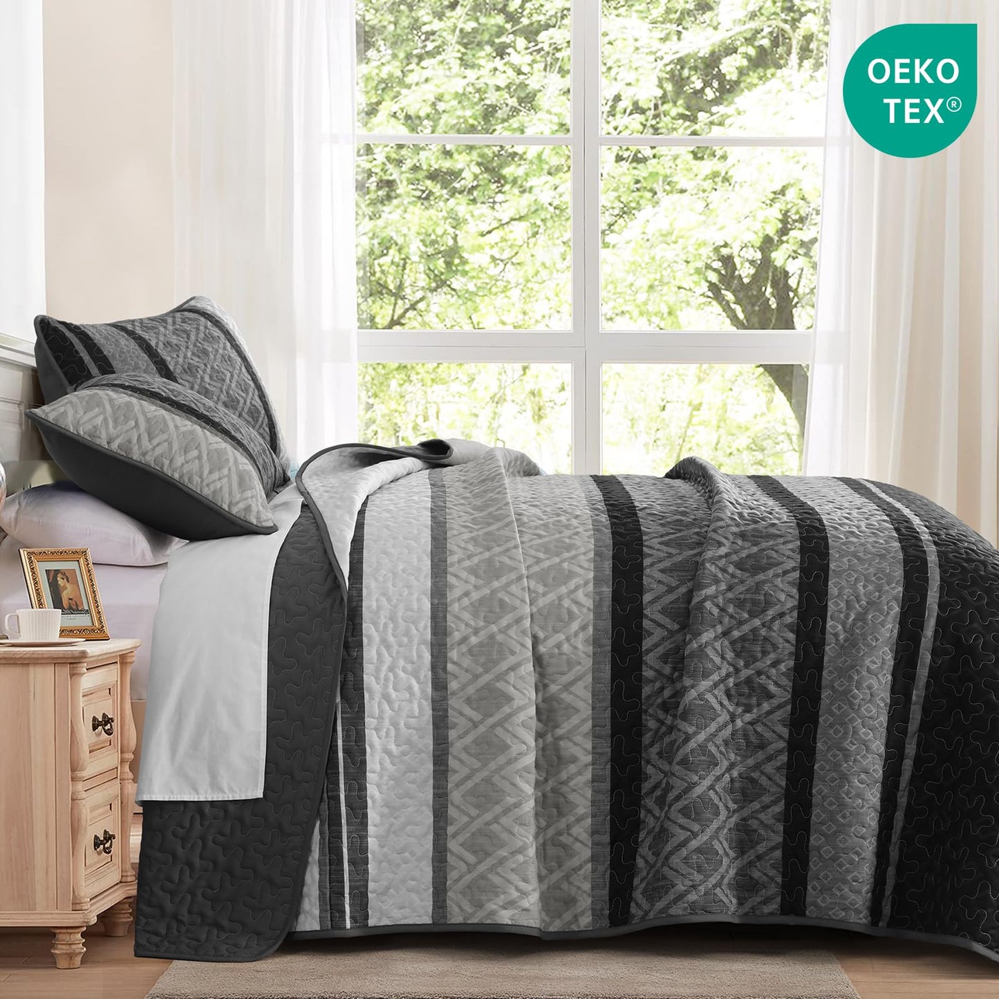 Dinjoy Queen Quilt Set Dark Grey,Striped Bedspread Queen Size, Fall Bedding Sets 3 Pieces Micofiber Lightweight Mens Quilts with 2 Pillow Shams Black Gray Coverlet Bed Sets for Family 96''x90''
