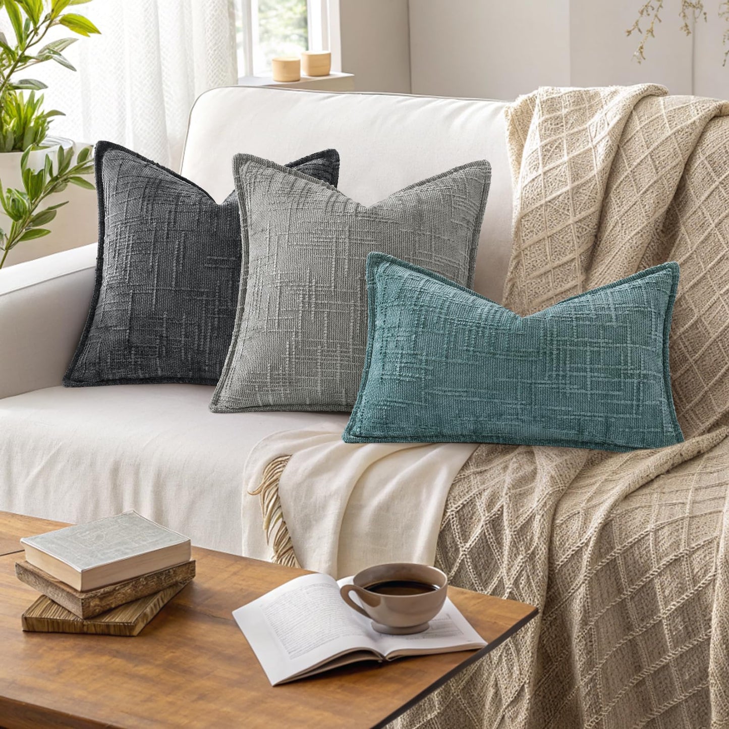 decorUhome Chenille Throw Pillow Covers 18x18 Set of 2, Soft Textured Slubby Modern Decorative Pillow Covers with Elegant Design for Couch, Sofa, Living Room, Dark Grey