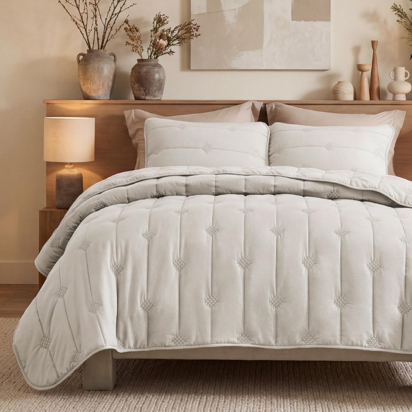 Bedsure King Size Quilt - Prewashed Extra Soft Cotton-Like Polyester Bedspreads King Size, Lightweight Comforter, Includes 1 Quilt 106x96 Inches with 2 Shams, Machine Washable, Beige