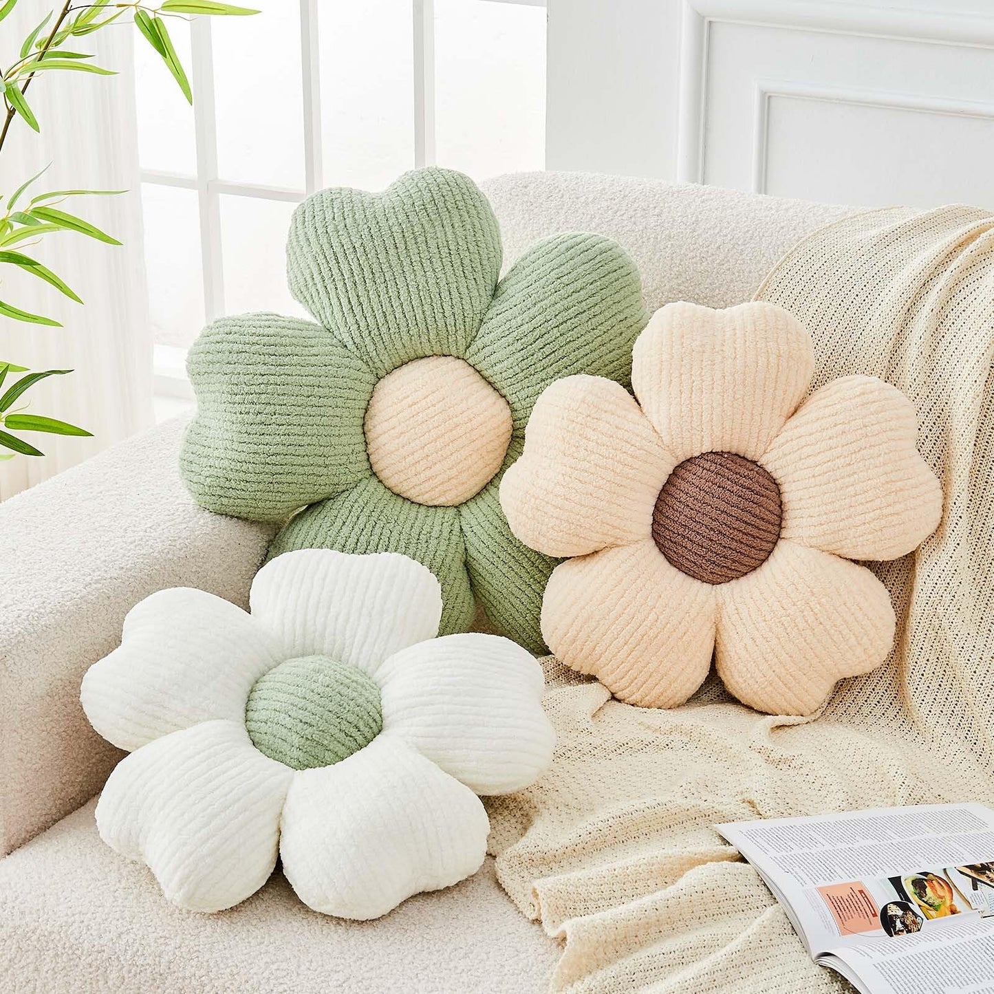 Kcvvcr Flower Throw Pillow, Cute Flower Shaped Pillow Decorative Throw Pillow for Bed Couch, Soft Daisy Pillows Floor Seating Cushion Cushions (14.9 Inch White+Green)