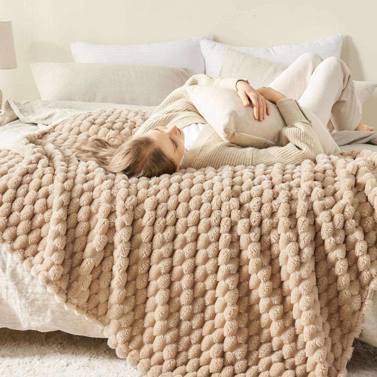 NEWCOSPLAY Super Soft Throw Blanket Brown Premium Silky Flannel Fleece 3D Clouds Stylish Jacquard Lightweight Bed Blanket All Season Use 350GSM (Brown, Throw(50"x60"))