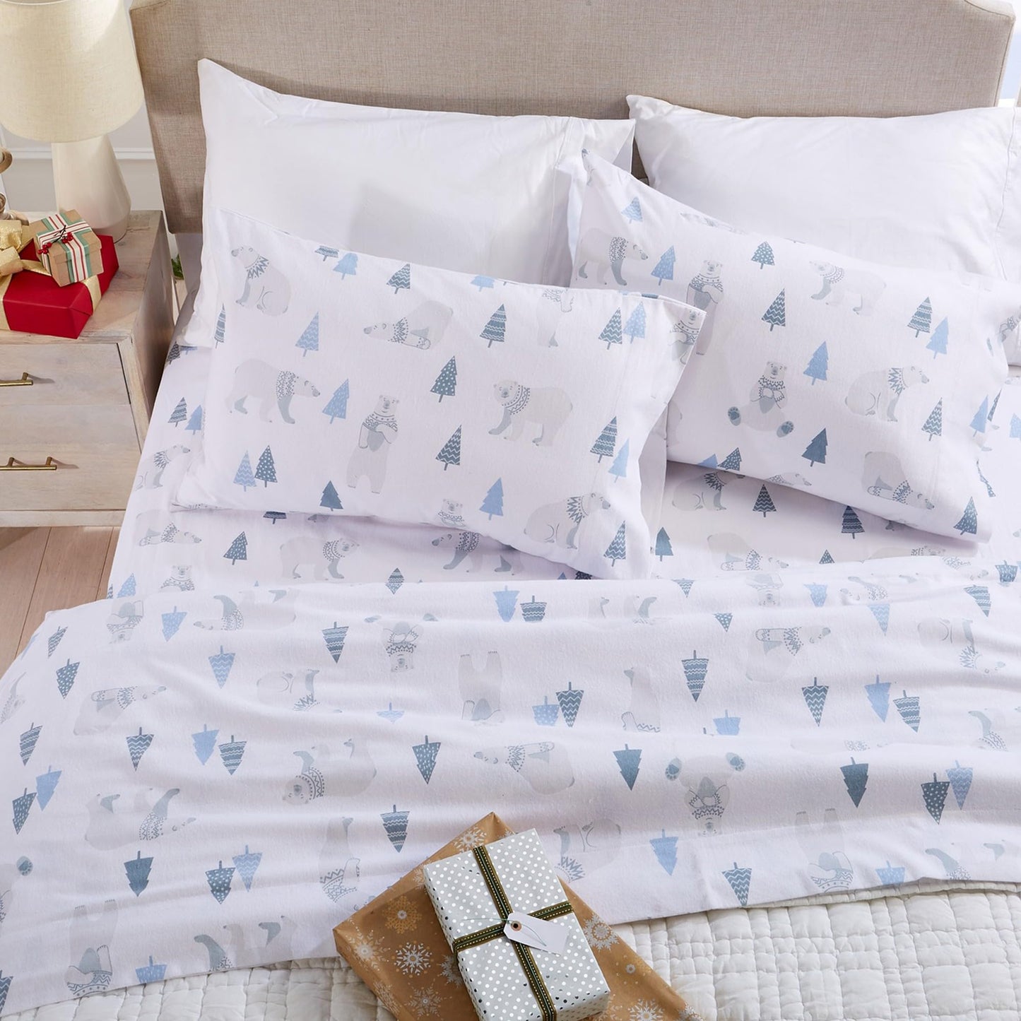 Market & Place 100% Turkish Cotton Flannel Sheet Set | 4 Piece Deep Pocket Novelty Cozy Winter Bed Sheets | Double Brushed for Extra Softness & Comfort | Alpine Collection (Queen, Polar Bears)