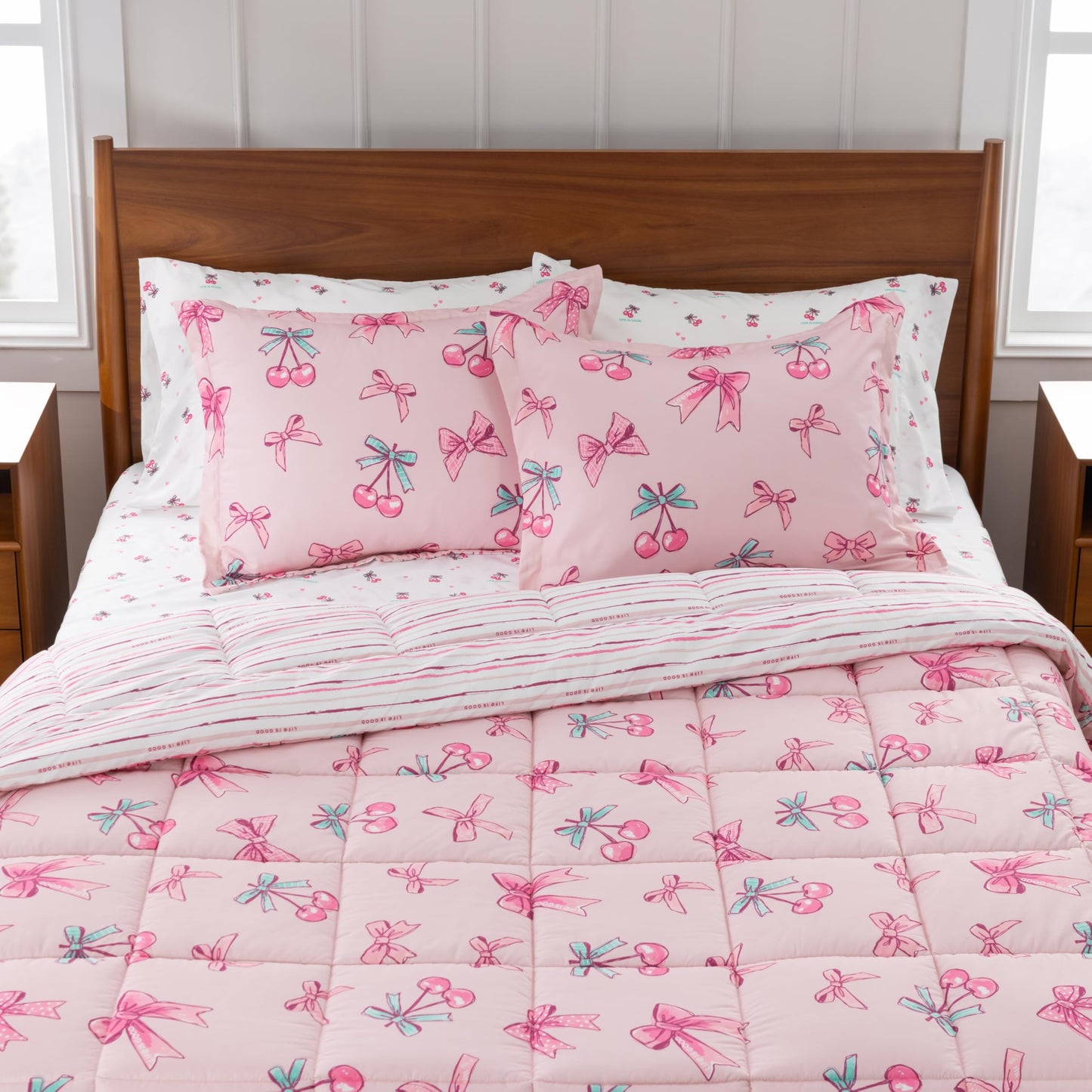 Berkshire LIG Printed Reversible Microfiber Comforter Set–7-Piece, Ultra Soft All-Season Bedding, Wrinkle & Fade Resistant, Queen, Cherry Bows Blush