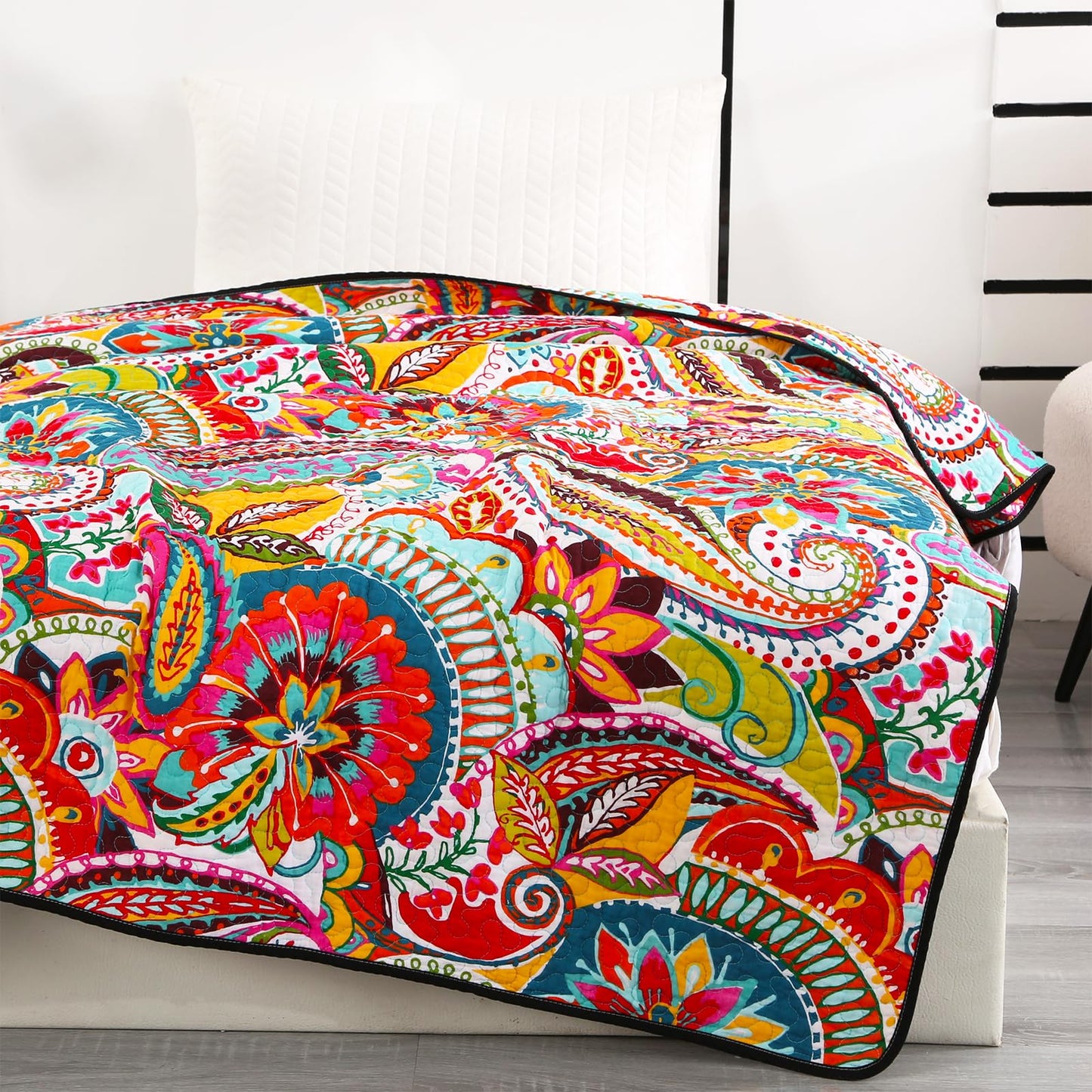 Qucover Cotton Quilted Throw Blanket, Soft Boho Quilt 59"x79", Bright Colorful Red, Orange, Pink and Blue Reversible Paisley Lightweight Quilts for Couch Sofa Beds