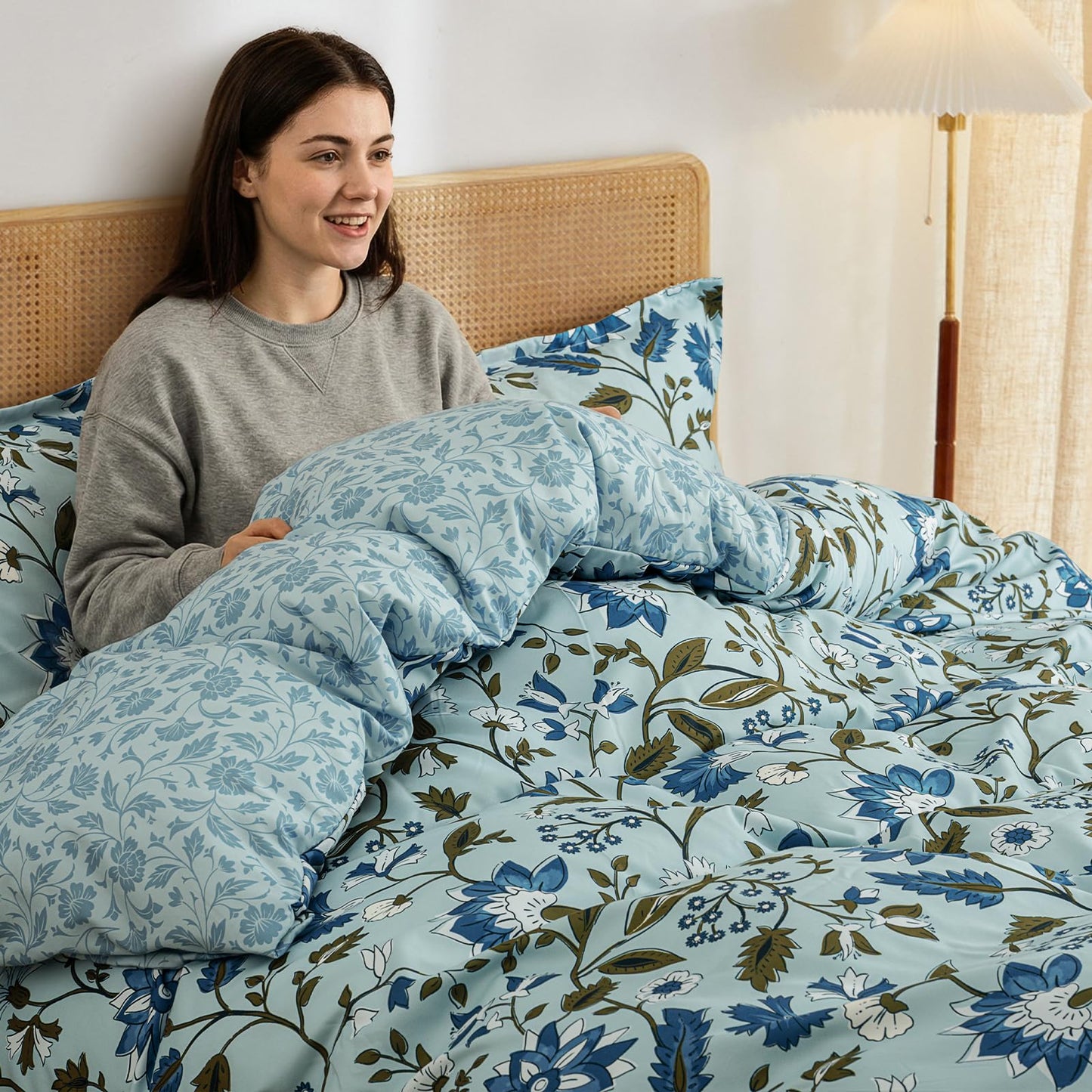 PHF Ultra Soft Floral Duvet Cover Queen Size, Printed Bedding Set 3 Pieces, Comfy Farmhouse Pattern Duvet Cover Set with 2 Pillow Shams, Zipper Closure and 8 Ties, 90"x90", Flower-Dusty