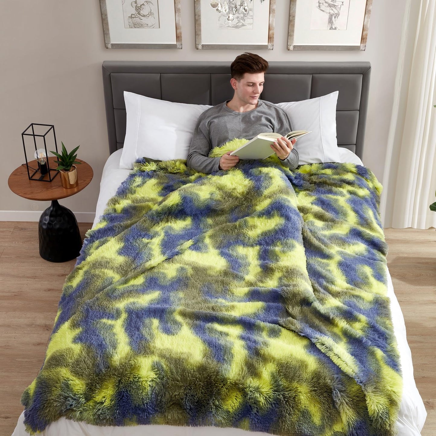 Jillche Bed Fluffy Blanket W/Camo Fur, Ultra Soft Throw Blanket for Teens, Warm Fuzzy Blankets and Throws for Bed, Stylish Tie Dye Faux Fur Blanket as, Fall Blanket 50” X 60” Xmas Gift
