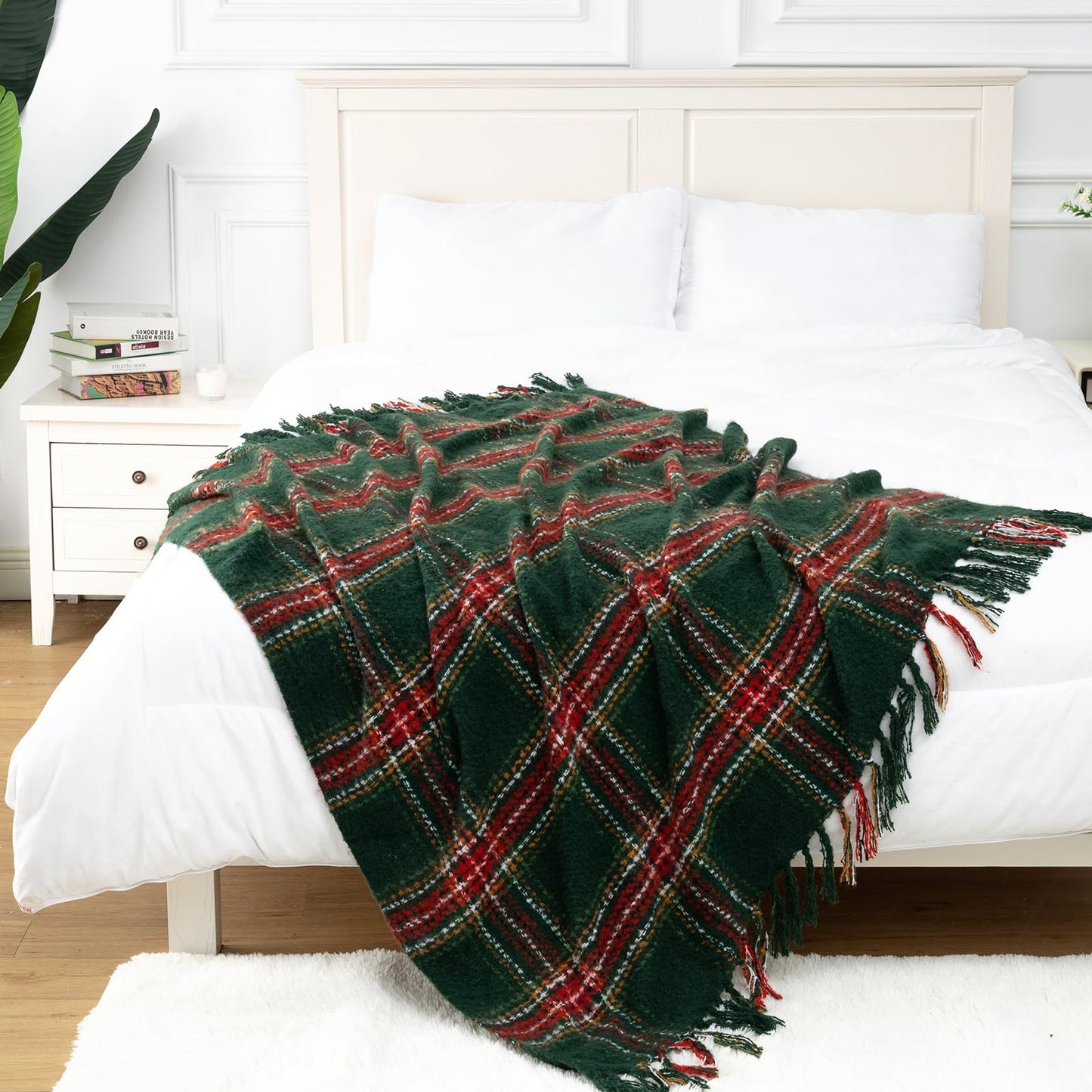 LALIFIT Plaid Throw Blanket with Fringes Green Red Christmas Home Decor Blankets Super Soft Cashmere Blanket for Couch Sofa Farmhouse Halloween etc 50" x 60" Inches(Green Plaid)