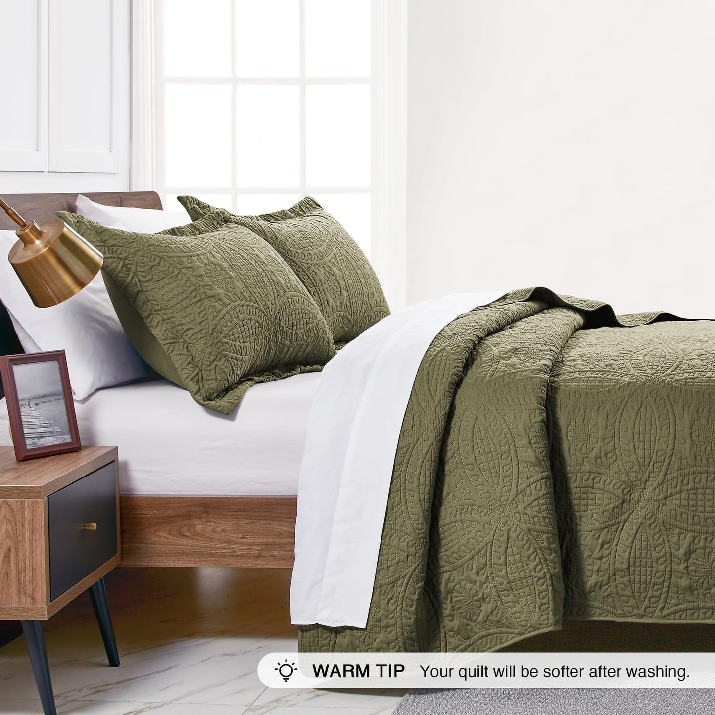 Love's cabin California King Size Quilt Bedding Set Green Bedspreads - Cal King Summer Lightweight Bedspread Comforter - Coin Pattern Coverlet for All Season - 3 Pieces (1 Quilt, 2 Pillow Shams)