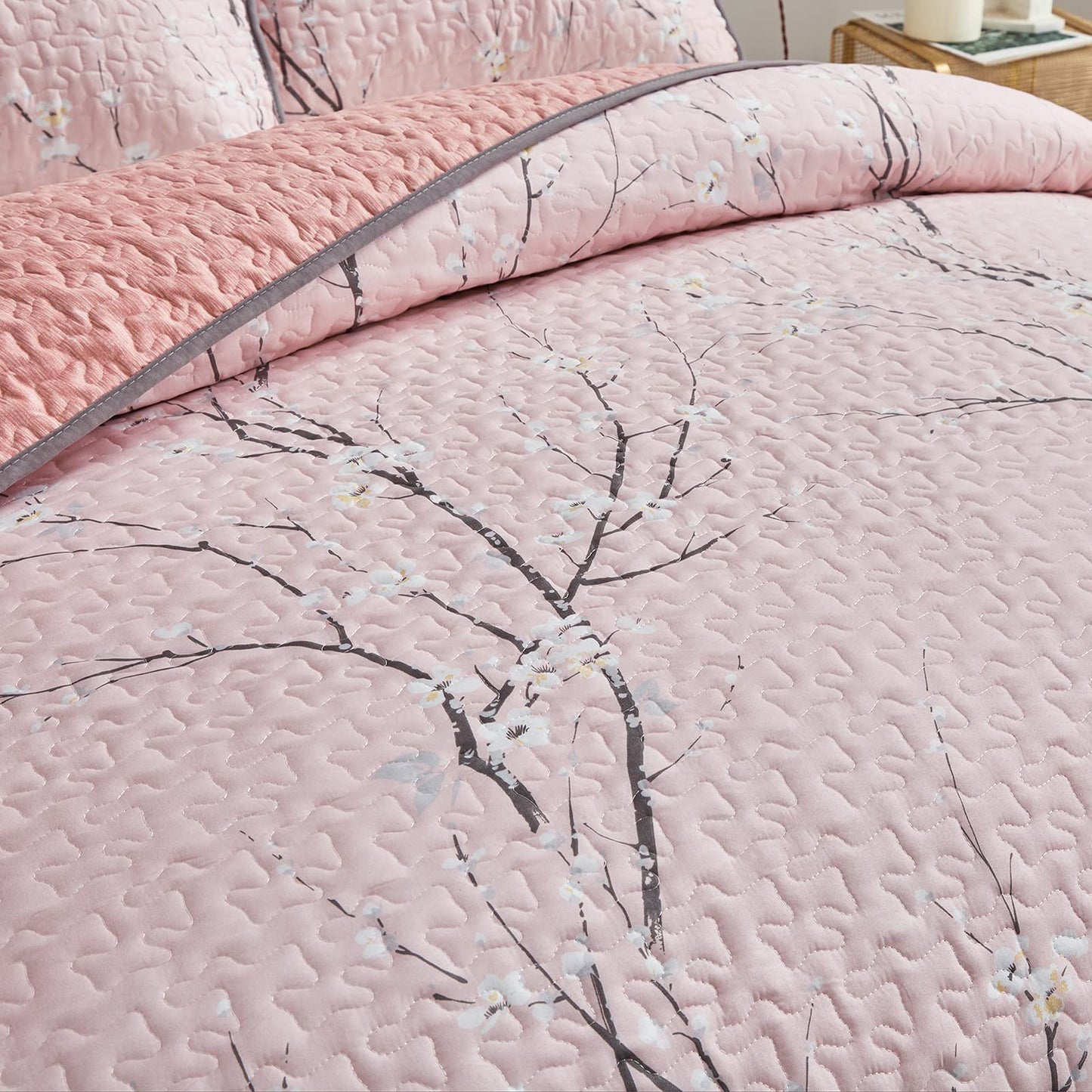 UOZZI BEDDING 3 Pieces Reversible Pink Branch Quilt Set King Size 102x88 Soft Microfiber Lightweight Coverlet Bedspread Summer Comforter Set Bed Cover for All Season (1 Quilt+ 2 Shams)