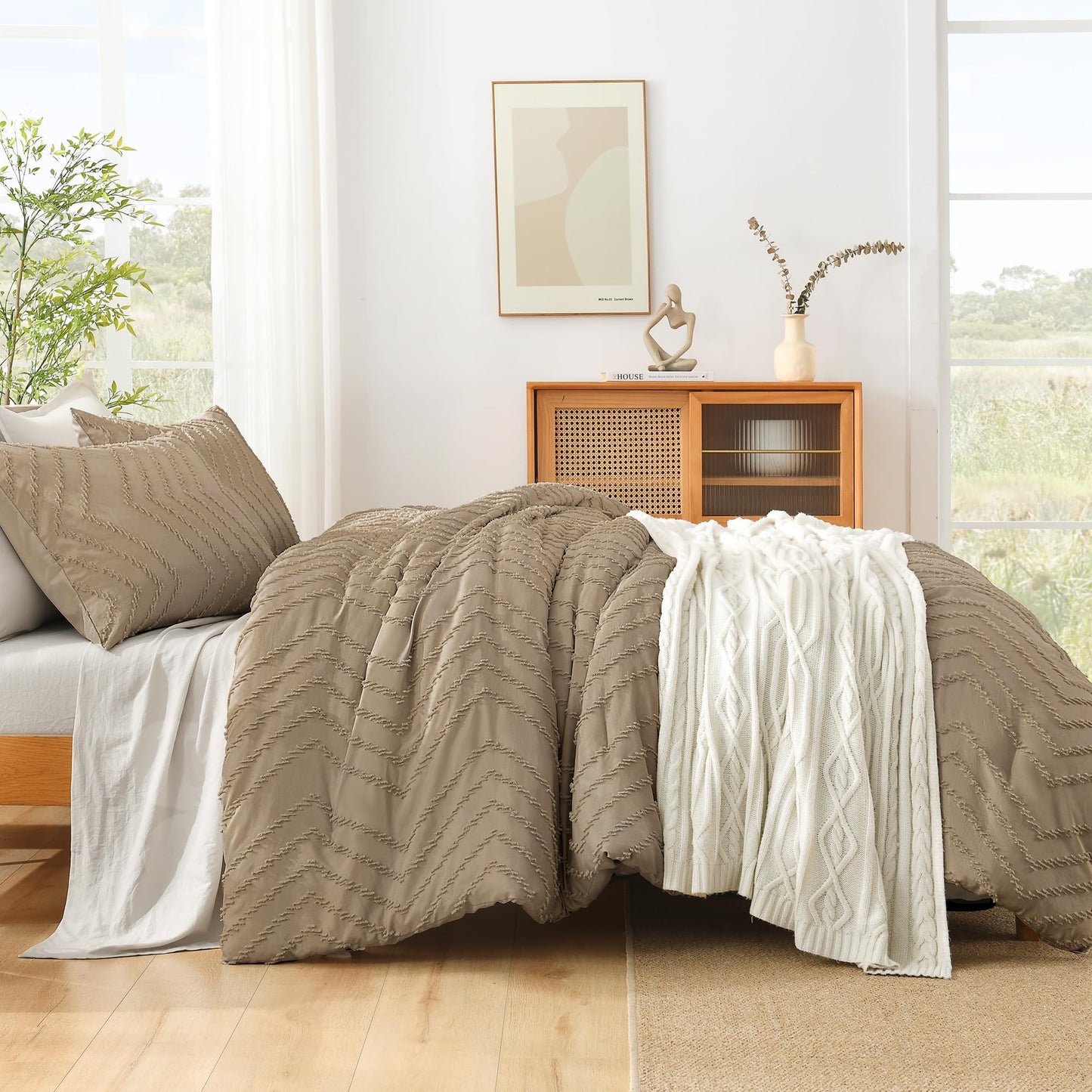 Litanika Taupe King Comforter Set, 3 Pieces Lightweight Tufted Bedding Sets, Down Alternative Comforter Fluffy Bed Set Gift Choice