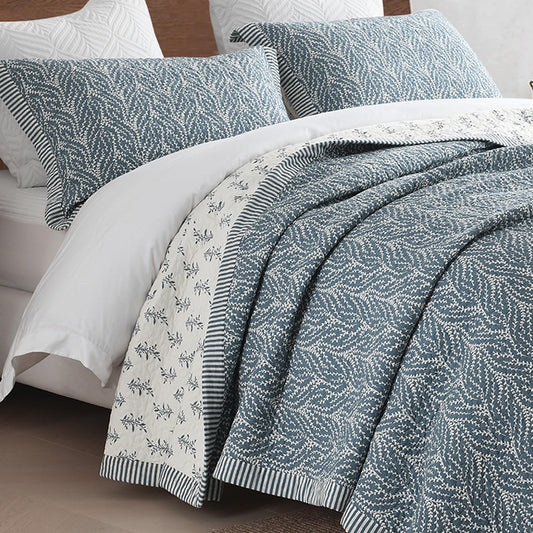 SahSahCasa Quilt Set Queen Size, 100% Cotton Quilt Bedding Set Bedspread, Botanical Pattern Solid Color Chic Lightweight Quilted Comforter for Queen Bed, White/Grayish-Blue, All Season, 3 Pieces
