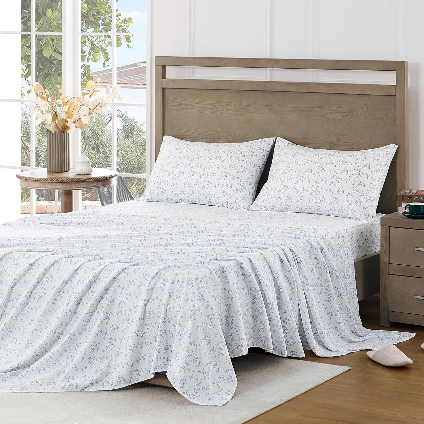FreshCulture Floral Bed Sheets - Ultra Soft King Size Sheets Set - Brushed Microfiber Blue Floral Sheets - Deep Pockets - Easy Care - Hotel Luxury 4 Piece Flower Printed Sheets King, Lille