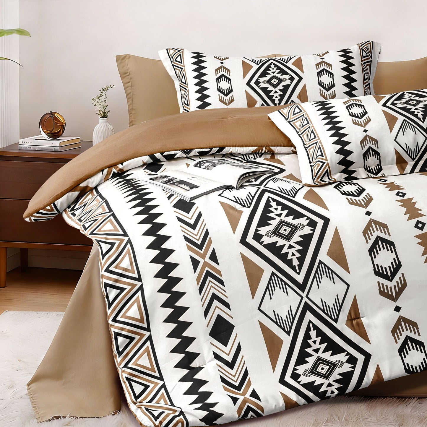 Tyrot King Comforter Set – 3 Piece Brown Boho Aztec Bedding, Western Southwestern Style Comforter Sets, Soft Lightweight Comforter for All Seasons, 1 Comforter & 2 Pillow Shams