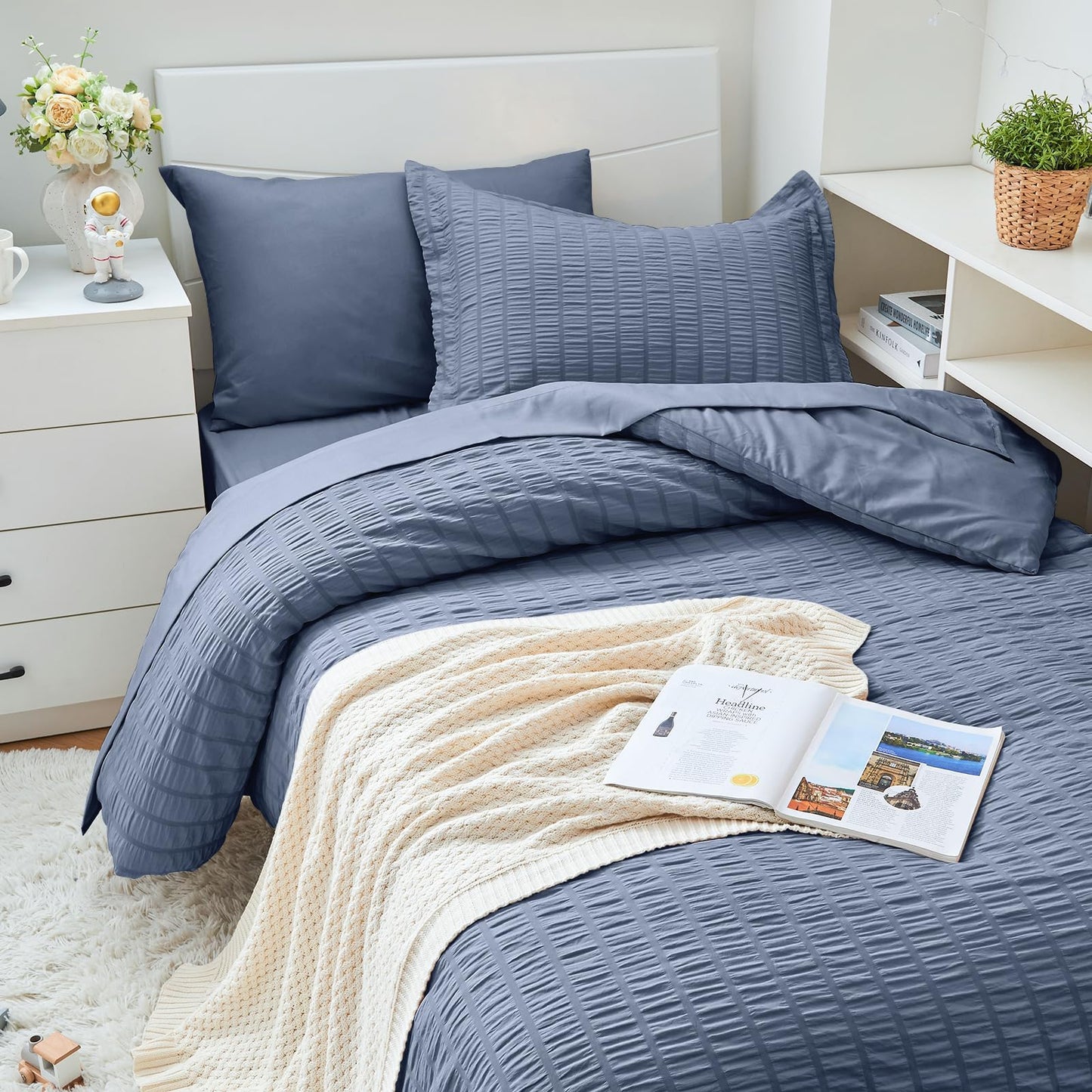 HYMOKEGE Nordic Blue Twin Comforter Set Seersucker 5 Pieces, All Season Luxury Bed in a Bag for Bedroom, Bedding Set with Comforter, Sheets, Pillowcase & Sham