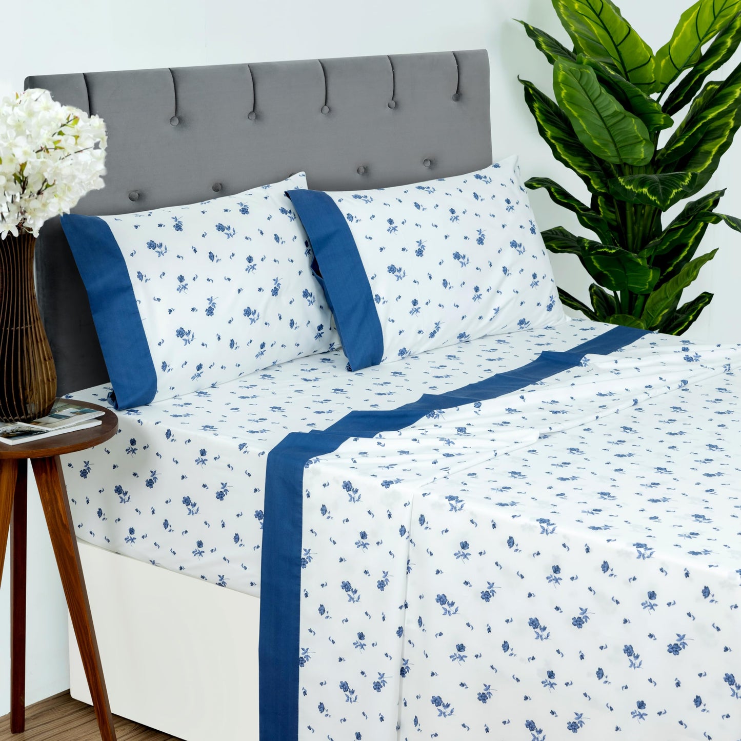 Dreamology Sheet Set King Size, 4 Pieces Microfiber Sheets, Printed Sheet Set with Solid Cuffed Detail,Include 1 Flat Sheet,1 Deep Pocket Fitted Sheet and 2 Pillowcases,King Bed Sheets – Blue Floral