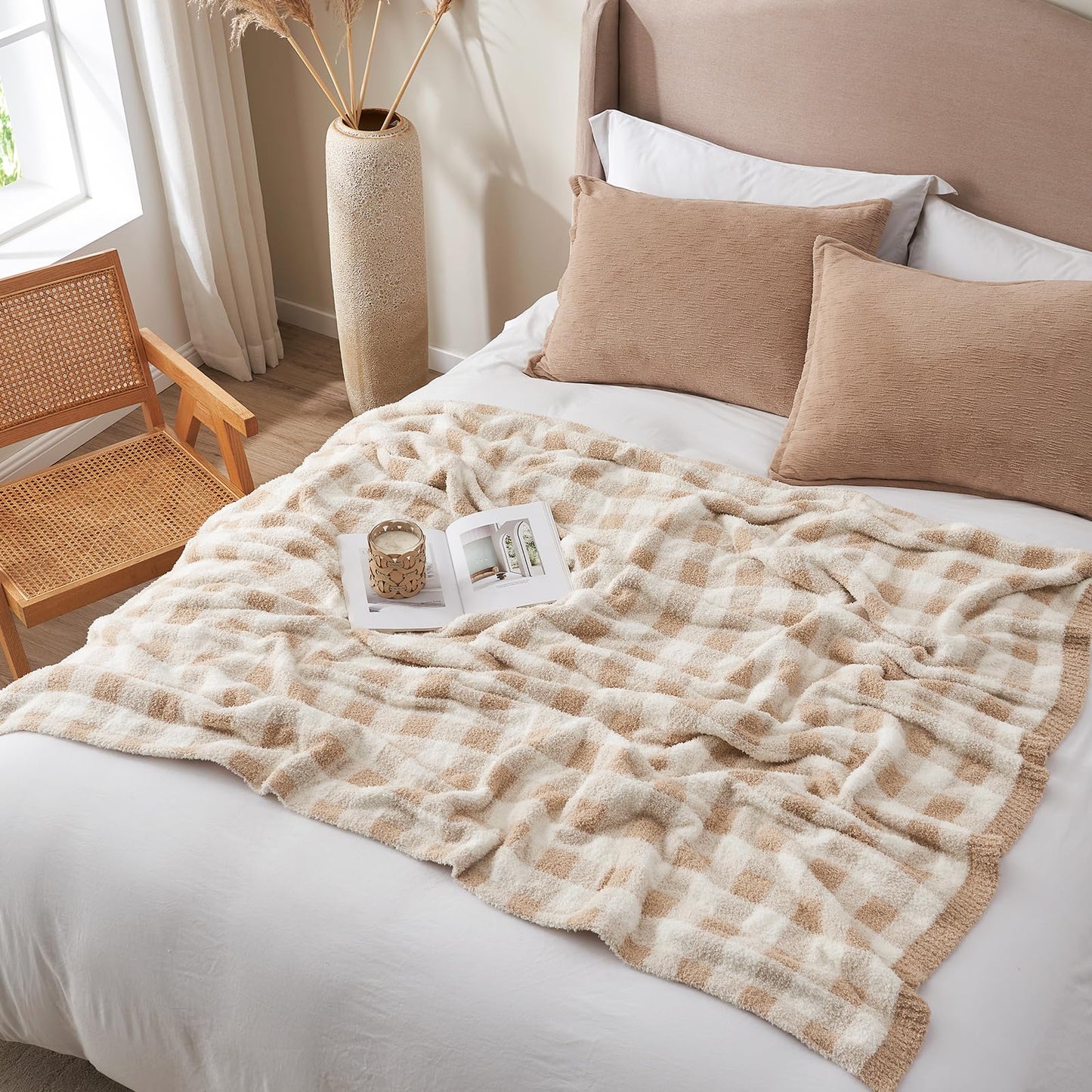 Snuggle Sac Checkered Throw Blanket for Couch, Super Soft Cozy Warm Knit Netural Decorative Fluffy Blankets, Reversible Buffalo Plaid Microfiber Throws for Sofa Bed, Plaid Beige, 50x60 Inches