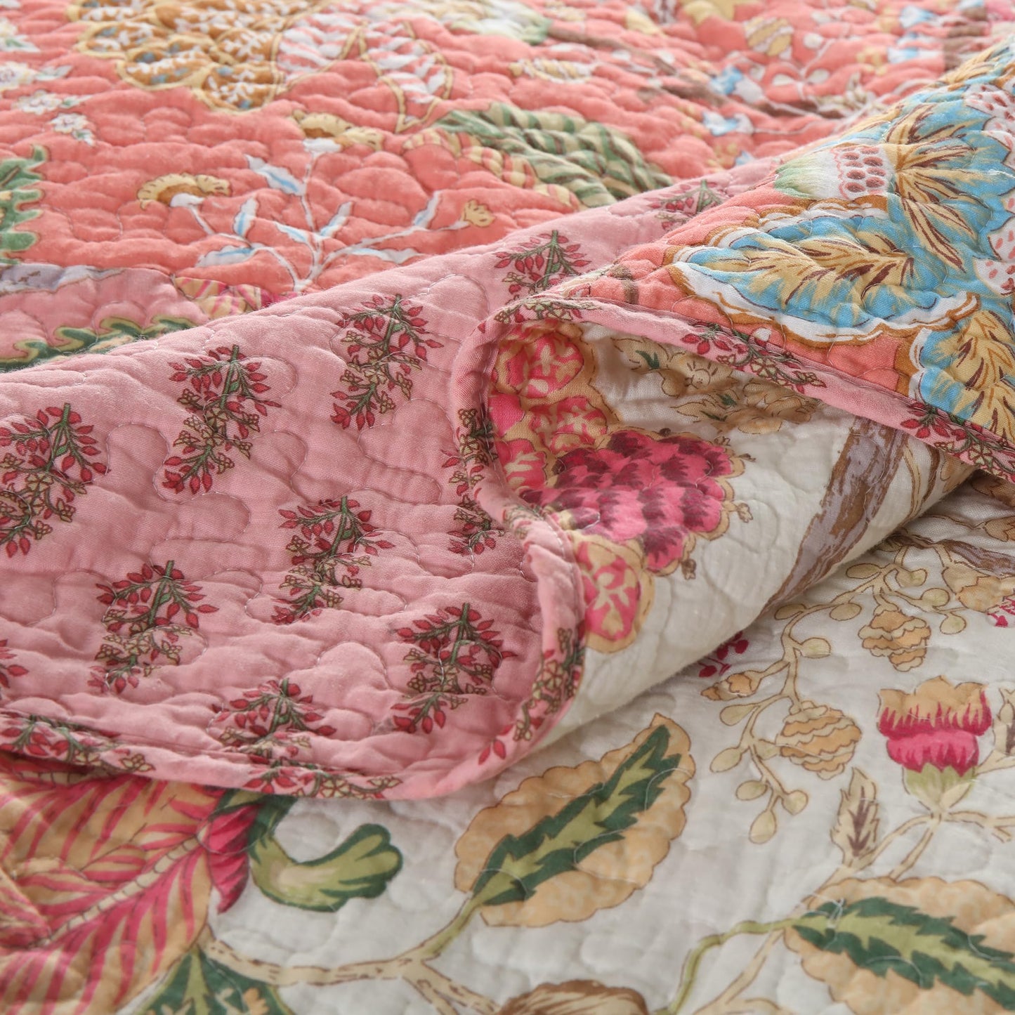 Etwel 100% Cotton Patchwork Queen Size Quilt Set - Lightweight Breathable Reversible Bedspread for Hot Sleepers, Farmhouse Bedding Set with 2 Pillow Shams for All Season (90"x90", Pink Floral)