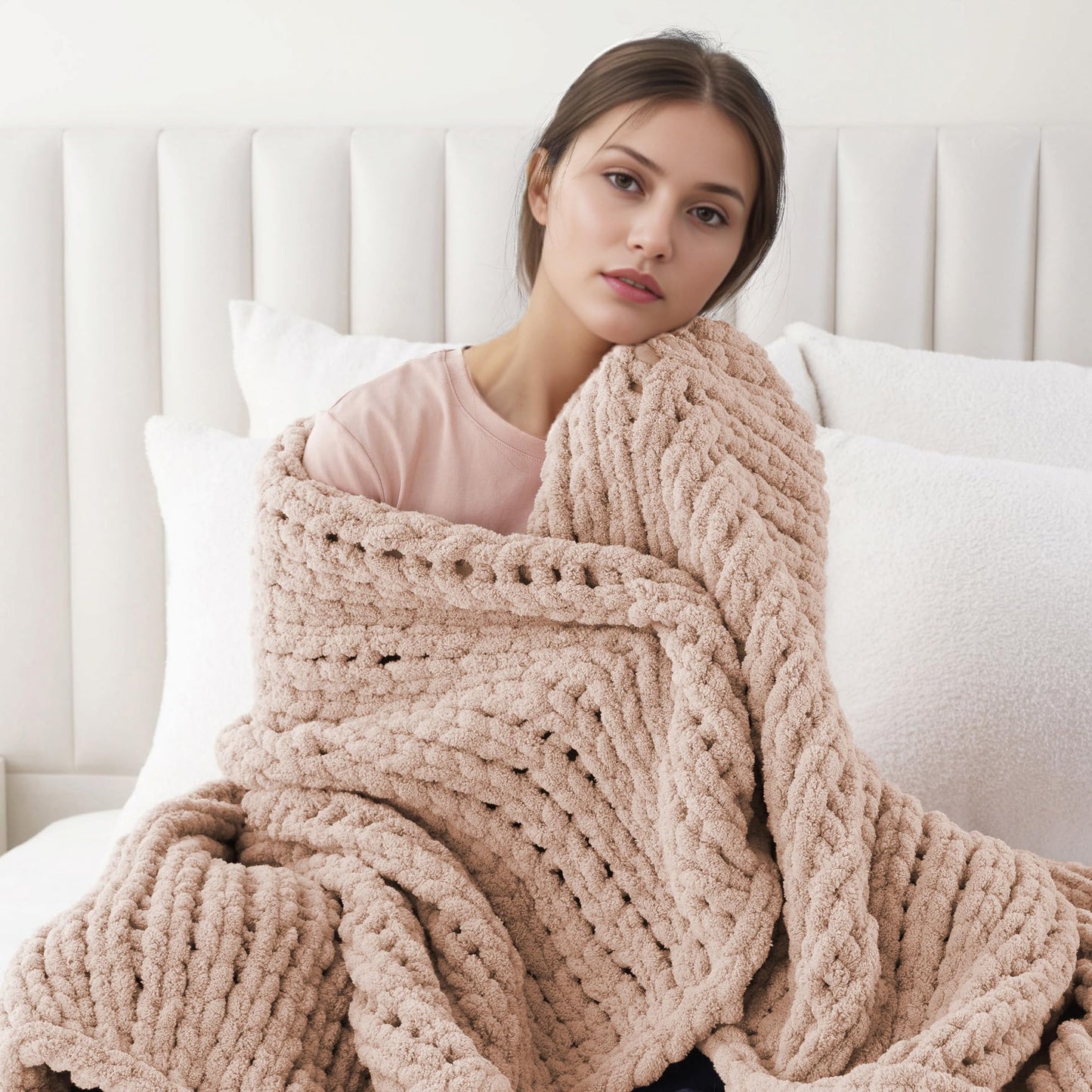 Battilo Chunky Knit Throw Blanket, Soft and Thick Chenille Throw Blanket, 50"x60" Handmade Cable Knit Crochet Blanket, Dusty Pink Knot Knitted Throw Blankets for Couch Sofa Bed Home Decor, Pink
