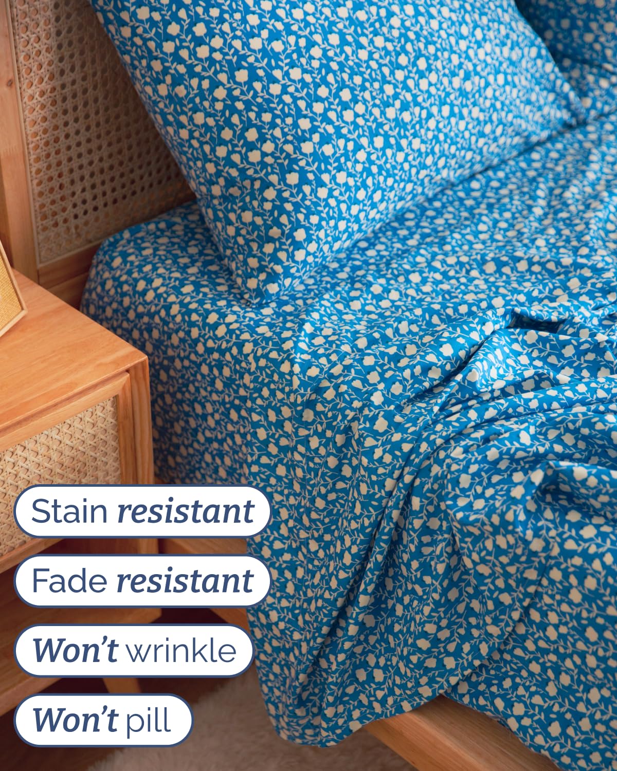 Floral Sheets - Blue & White Bed Sheet Set - 1 Flat, 1 Fitted & 2 Pillowcases w/ Deep Pockets - Comfy, Cozy, Wrinkle & Fade Free - Boho Botanical Bedding - Soft, Breathable & Cooling - Queen Size Set