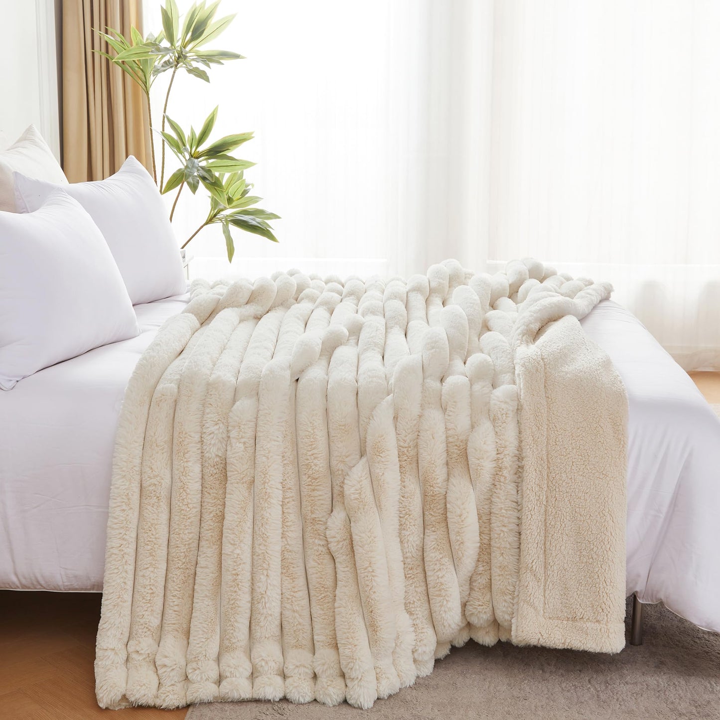 Serenhom 50x60 Inches Ultra-Soft Fuzzy Faux Fur Throw Blanket, Plush Striped Blanket - Thick, Warm Sherpa for Couch, Sofa, Bedroom, Camping - Decorative Blanket for Cozy Warmth, Beige