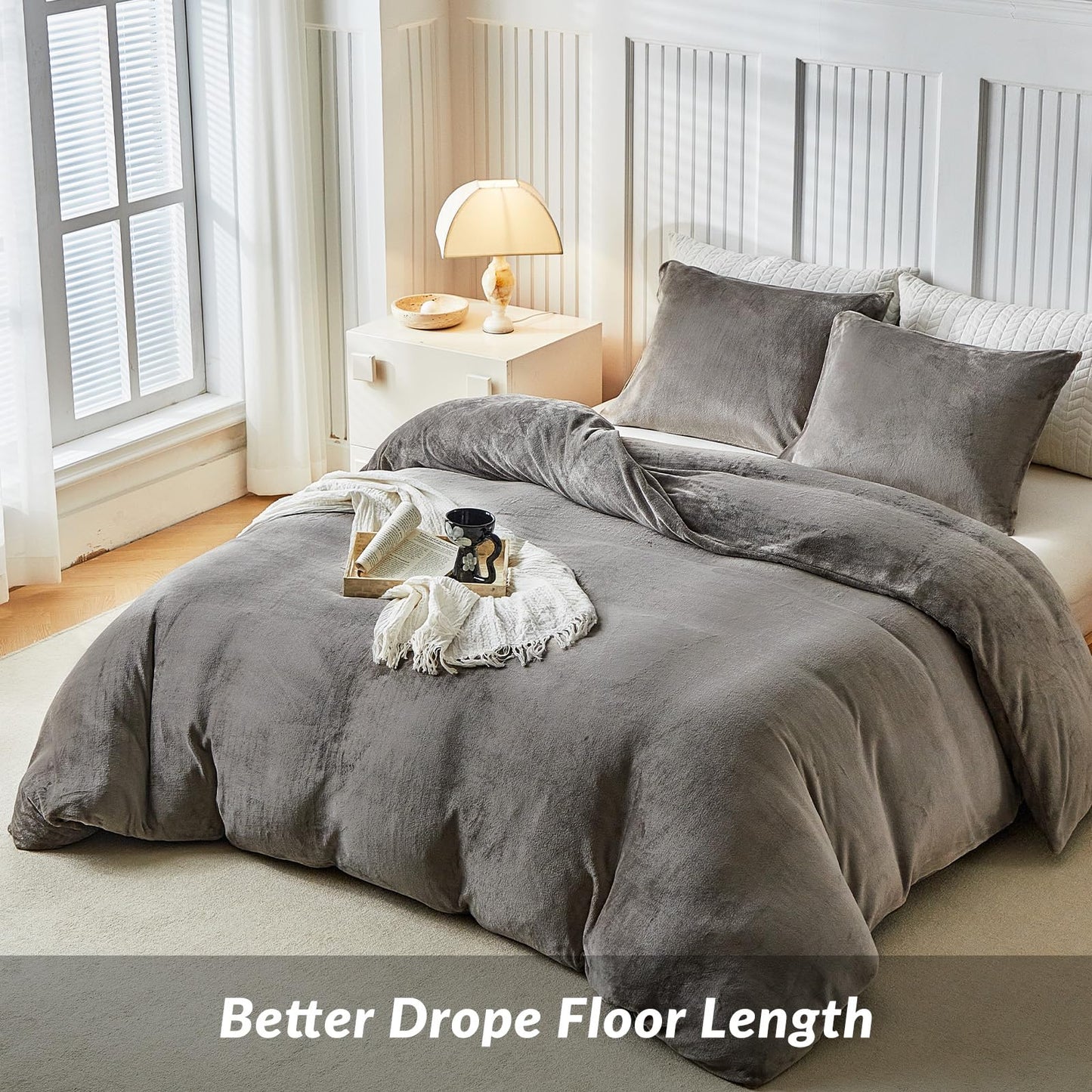 WARMDERN Khaki Velvet Duvet Cover Set Queen Size, Luxury Milk Velvet Bedding Duvet Cover with Zipper Closure, 3pcs Ultra Soft Duvet Covers for All Seasons, 90" x 90", Light Khaki