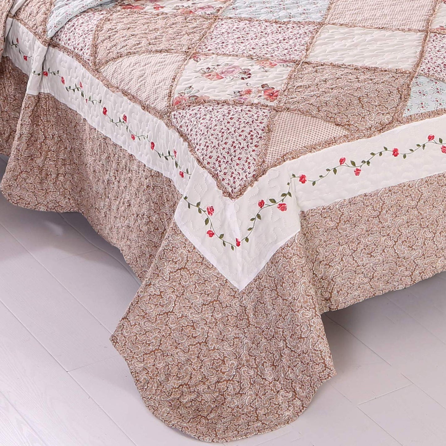 VIVILINEN Queen Size Quilt Set 3-Piece Light Pink Floral Patchwork Reversible Quilted Bedspread Coverlet Set Lightweight Comforter Bedding Set Bed Sheet Set Cover Blanket with 2 Pillow Shams