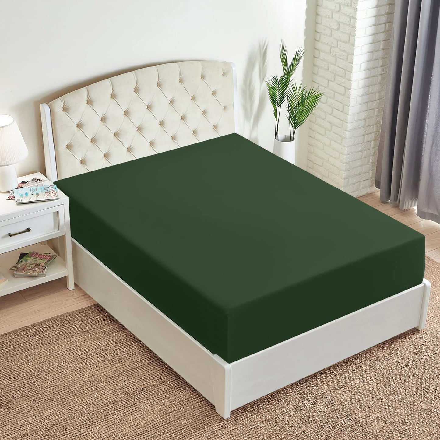Mellanni Extra Deep Pocket King Fitted Sheet - Iconic Collection Bedding Sheets with up to 21 inch Deep Pocket - Soft & Cooling - Fade & Stain Resistant - 1 PC (King, Emerald Green)
