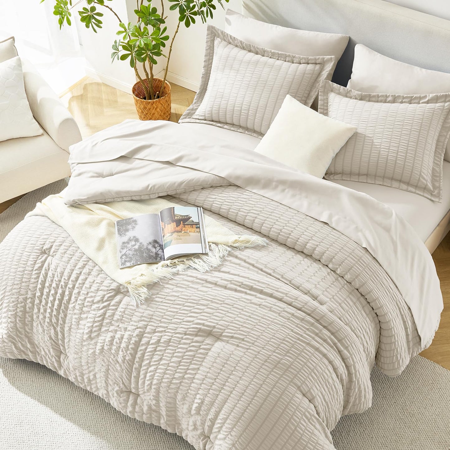 HIMEET Queen Comforter Set - 7 Pieces Seersucker Bed in a Bag, Boho Bedding Sets for Bedroom Decor, All Season Home Essential Bed Set with Comforter, Sheets, Pillowcases & Shams, Beige