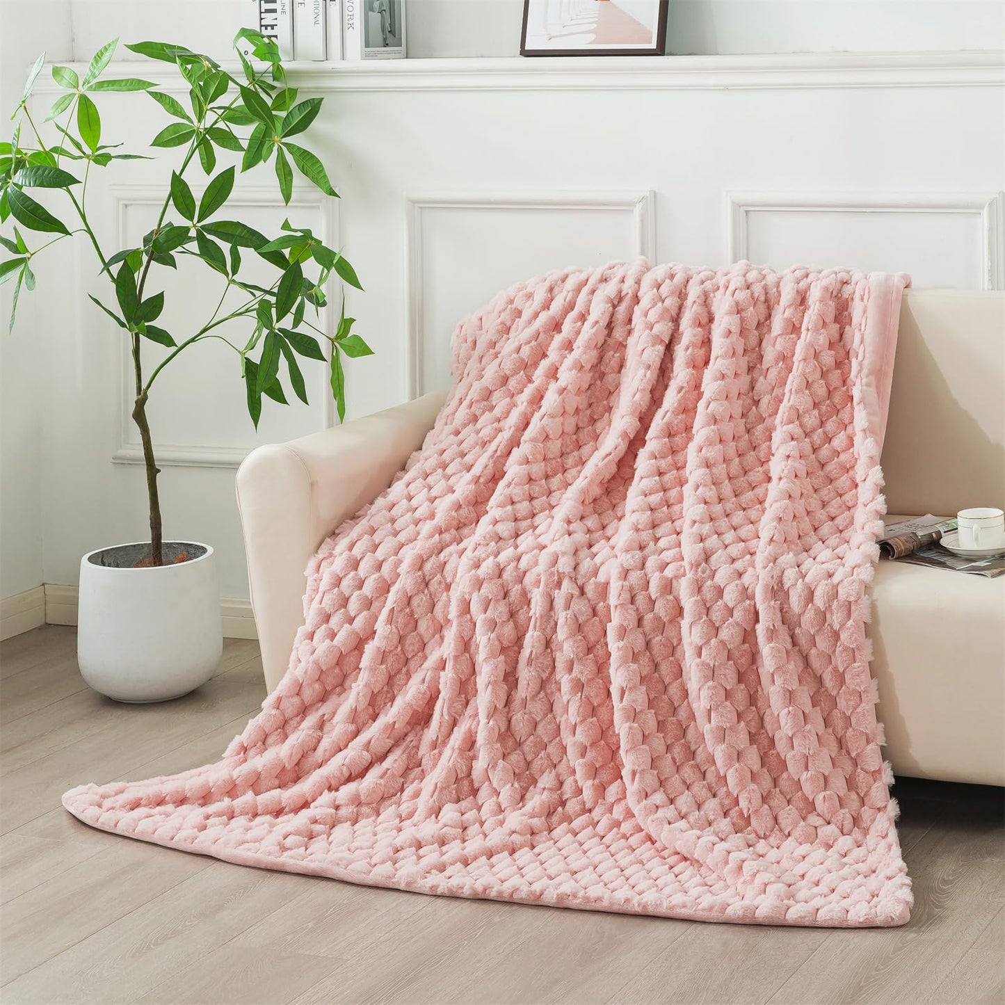 Wajade Plush Faux Rabbit Fur Throw Blanket, Soft Diamond Pattern Jacquard Double-Layered Fluffy Fleece Blanket for All Seasons Cozy Decorative Blanket for Couch Bed Sofa, 60 x 80 inches, Pink