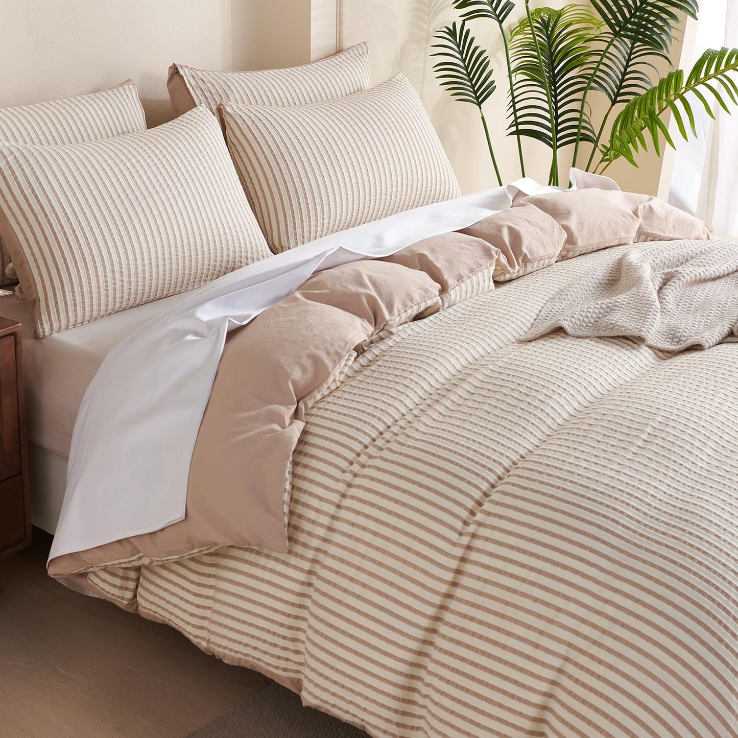 BUPIRD Queen Comforter Set Striped Beige 100% Soft Washed Microfiber Jacquard 3 Pieces Striped Bedding Sets Beige White Comforter for All Seasons and 2 Pillowcases Comfort Breathable