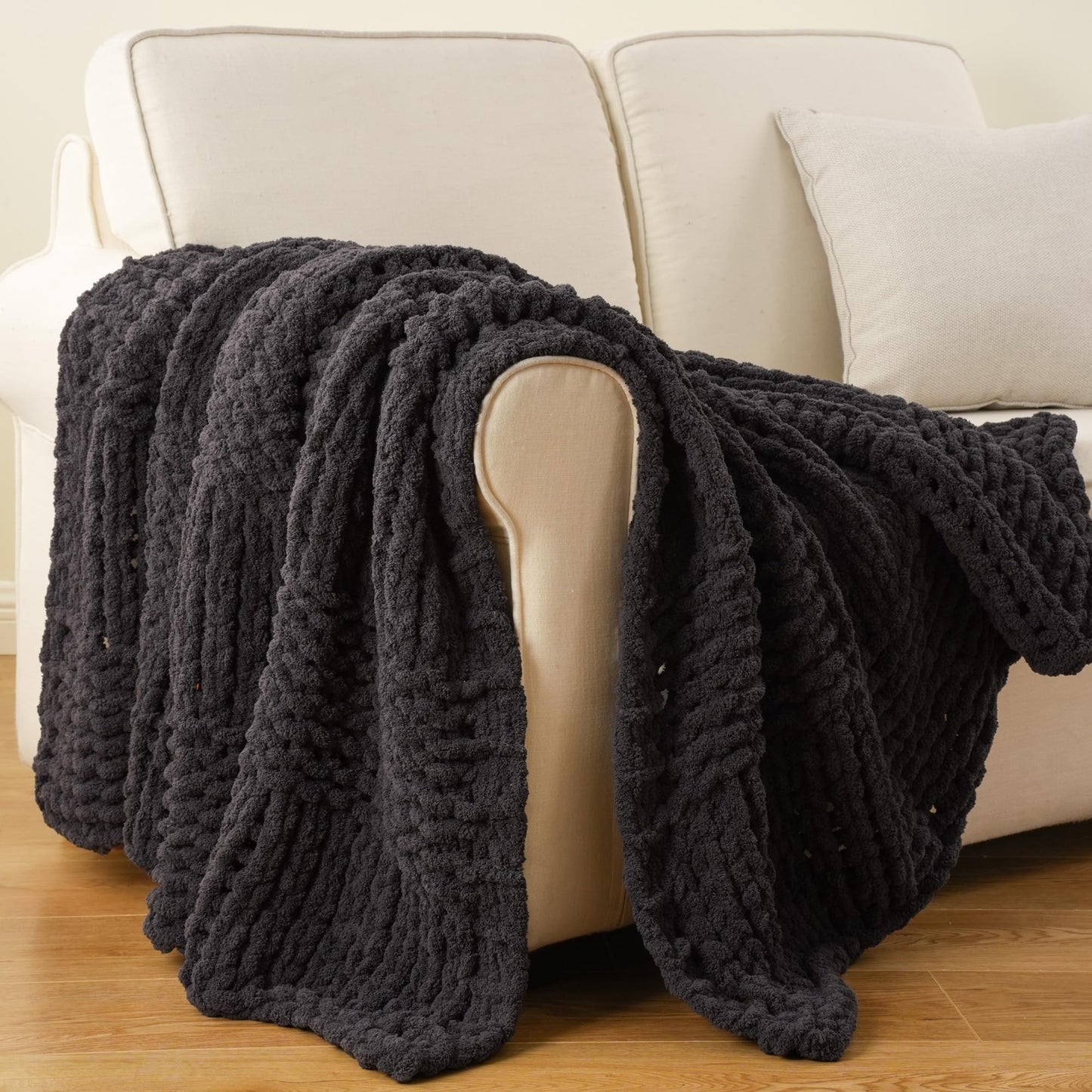 Bunnikins & Clover Dark Grey Throw Blanket for Couch, Chunky Knit Blanket Throw for Sofa & Home Decor, Soft and Cozy Charcoal Throw Blankets, 50"x60"