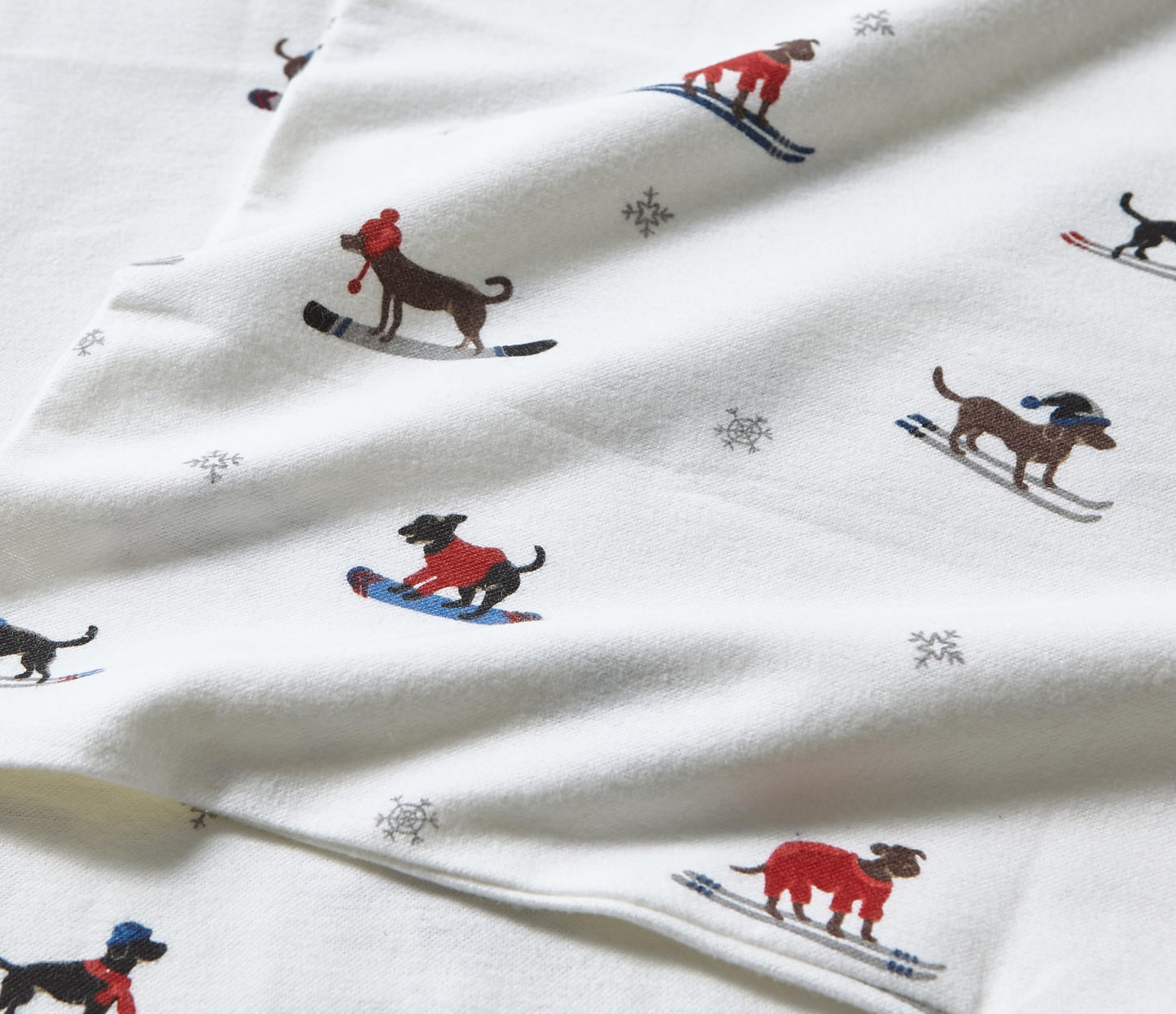 Eddie Bauer - Flannel Sheets Queen Size, Anti-Pilling & Wrinkle Resistant Cotton, Touchably Soft for All-Season Comfort - Bed Sheets with Matching Pillowcases & Fitted Sheet (Ski Patrol White)