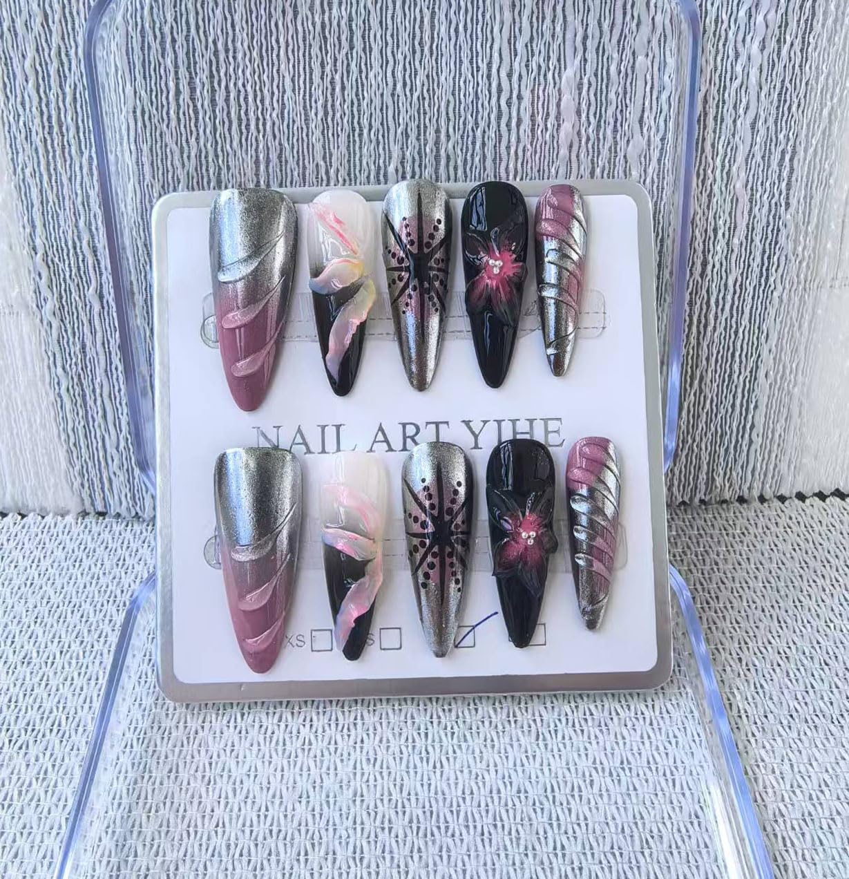 Handmade Press on Nails Long Stiletto False Nails Black French Tip Fake Nails with 3D Flower Designs Sparkly luxury Artificial Nails for Women 10pcs (Size M）