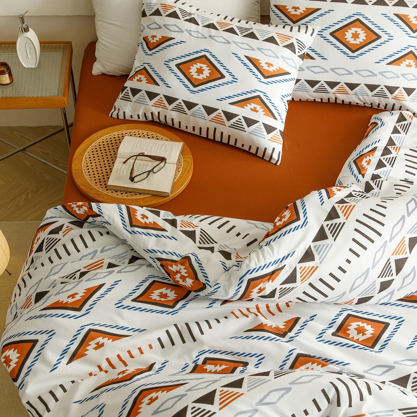 CLOTHKNOW Aztec Geometric Queen Comforter Set 3Pcs Boho Bedding Comforter Sets Southwest Comforter Bohemian Comforter with 2 x Pillowcases