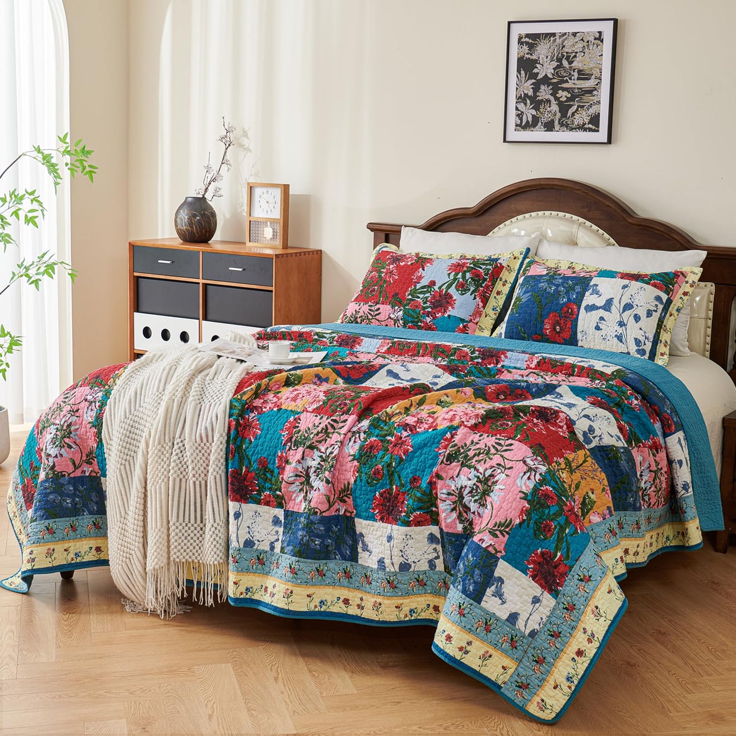 EVENHUG 100% Cotton Patchwork Quilt Queen Size Set Lightweight Floral Queen Quilts Bedding Set Bedspread Coverlet Reversible Bed Cover with Pillow Shams for All Seasons 3 Pieces (92"X96")