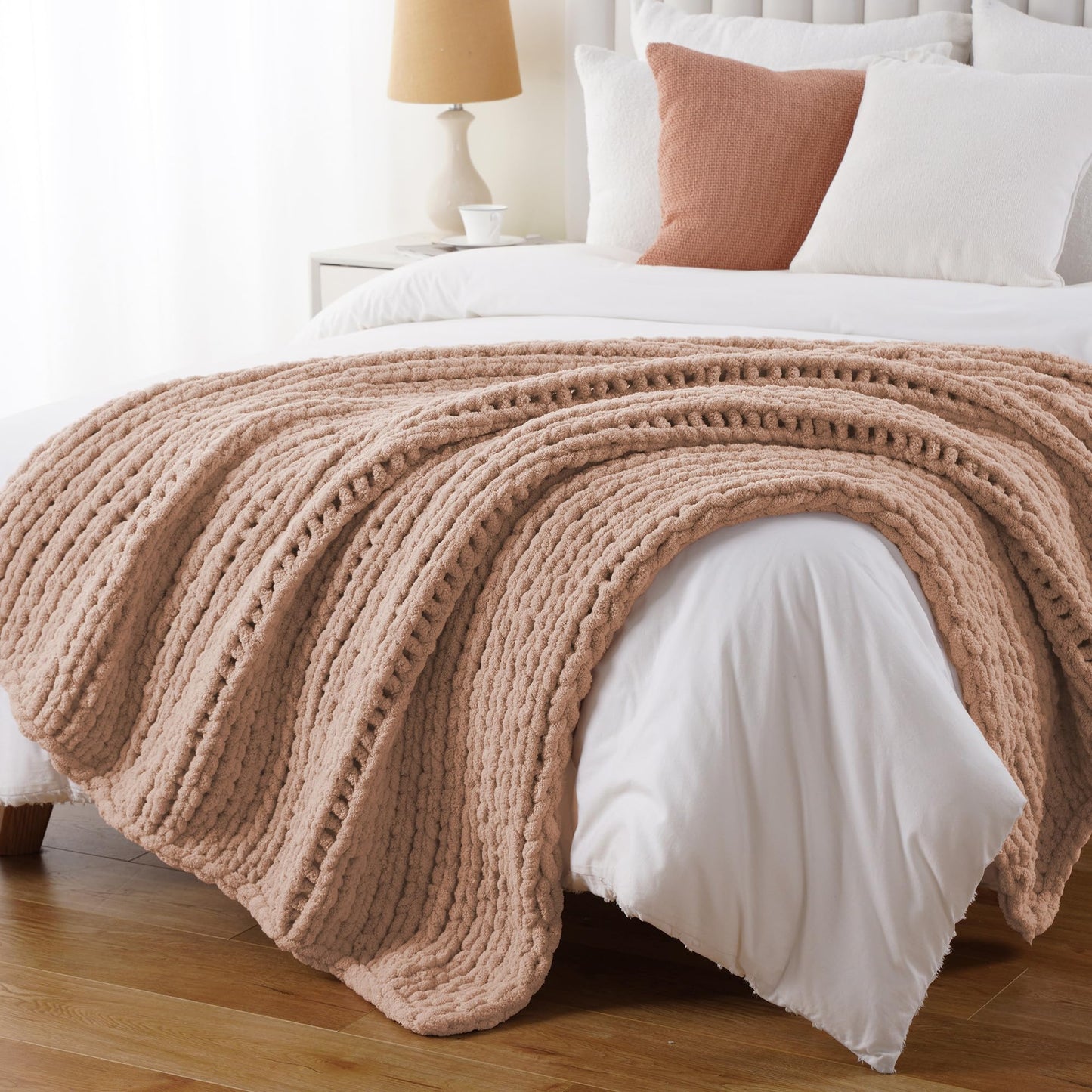 Battilo Chunky Knit Throw Blanket, Soft and Thick Chenille Throw Blanket, 50"x60" Handmade Cable Knit Crochet Blanket, Dusty Pink Knot Knitted Throw Blankets for Couch Sofa Bed Home Decor, Pink