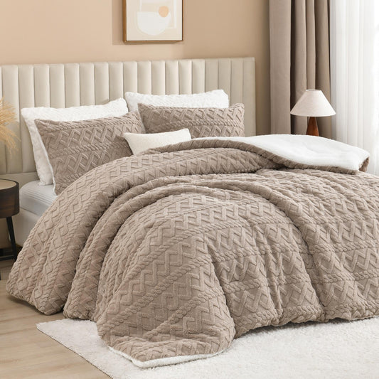 Andency Fluffy Sherpa Queen Comforter Set, Super Soft Khaki Fleece Warm Bedding for Winter, Luxury Jacquard Boho Thick Fuzzy Plush Bed Set 3 Pieces(1 Shaggy Comforter, 2 Pillowcases)