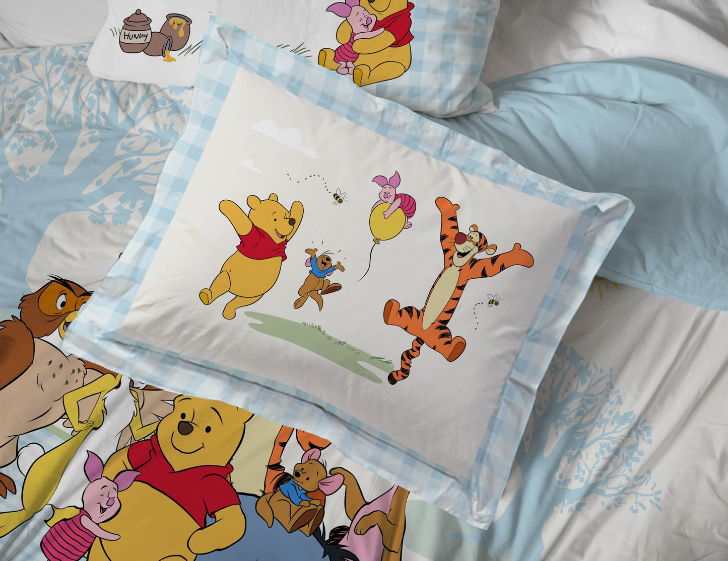 Jay Franco Kids Comforter Set Includes Sheets and Pillow Covers - Soft and Cozy Bed Set for Stylish Room Decor, Official Licensed Bedding, White - Winnie The Pooh, 5 Piece Twin