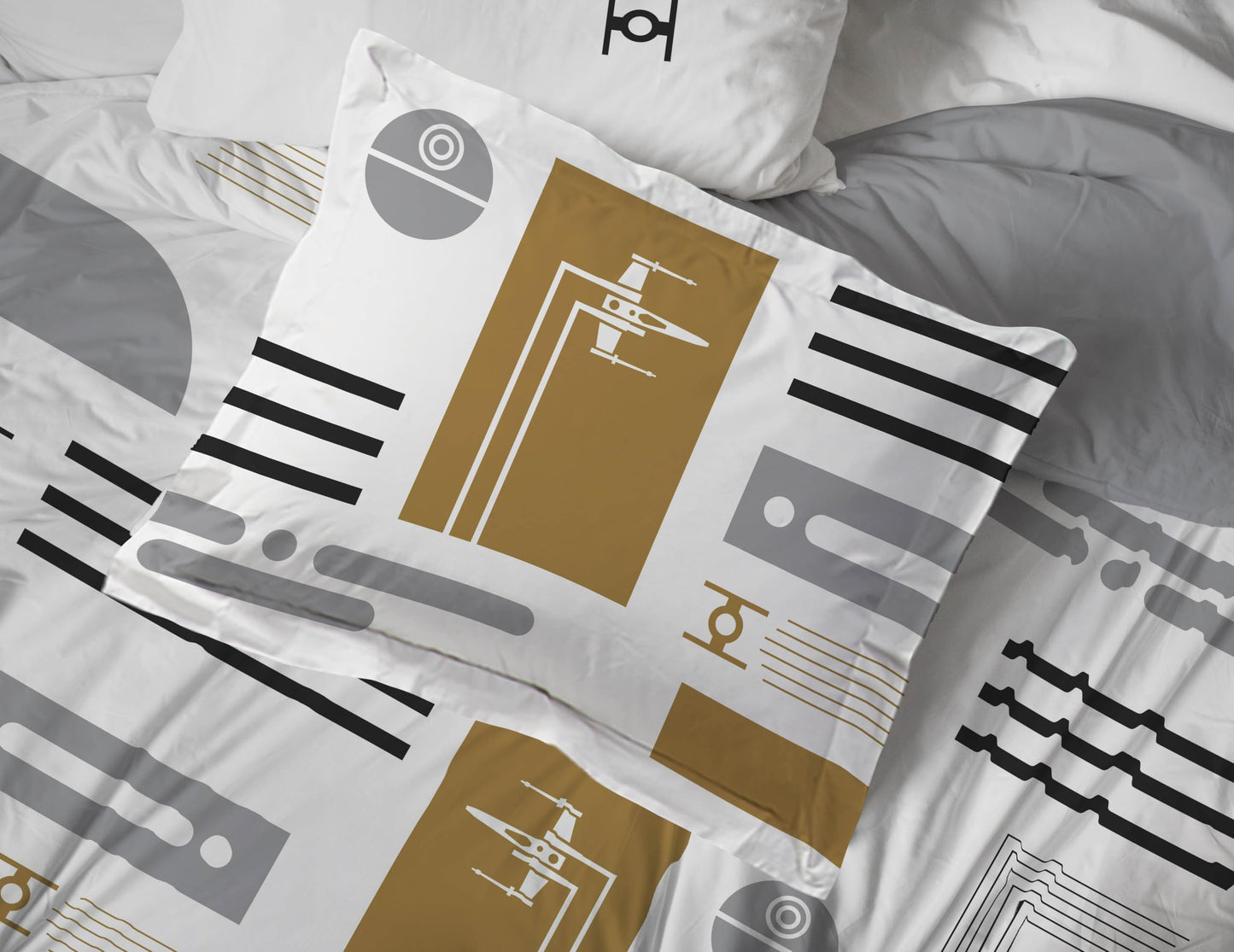 Jay Franco Comforter Set Includes Sheets and Pillow Covers - Soft and Cozy Bed Set for Stylish Room Decor, White - Star Wars, 7 Piece Queen Bedding