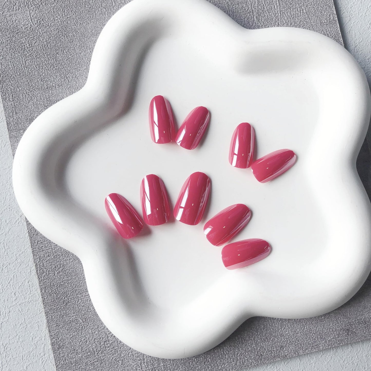 Hot Pink Chrome Press on Nails Medium Almond, KQueenest Iridescent Stiletto Fake Acrylic Nails With Holographic Mirror Effect Pearlescent Medium Glue on Nails False Nails Press ons for Daily Wear