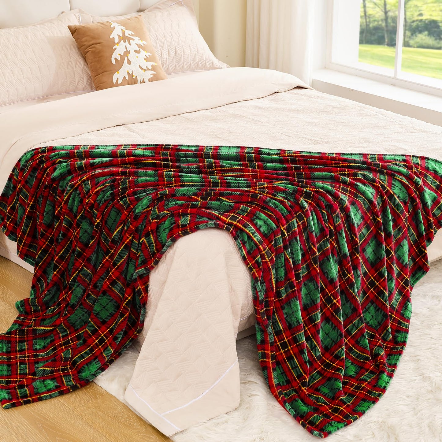 Touchat Fleece Throw Blankets, Buffalo Plaid Throw Blanket for Couch Sofa Bed, Soft Warm Fuzzy Cozy Plush Checkered Blanket, Lightweight Farmhouse Decor (Red and Green Plaid, 50“ x60”)