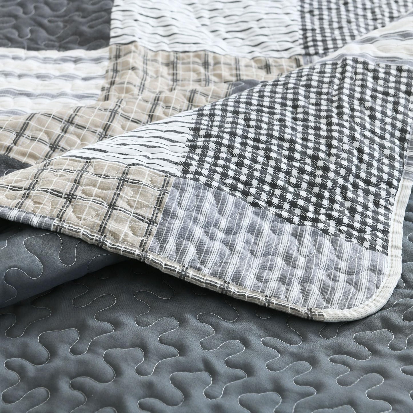 Boryard 3-Piece Queen Quilt Set, Lightweight Soft Full Size Quilt Gray Patchwork Farmhouse Bedspread Coverlet 90x90 inches Spring Bedding Set with 2 Pillow Shams, Grey Plaid Print