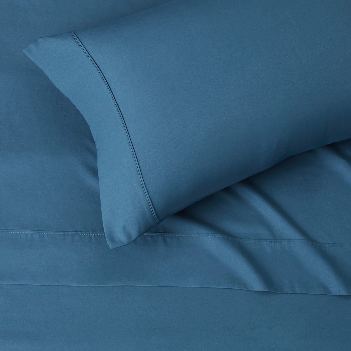 Amazon Basics Lightweight Breathable Brushed Microfiber 3-Piece Bed Sheet Set with 14-Inch Deep Pockets, Wrinkle Resistant, Twin, Dark Teal, Solid
