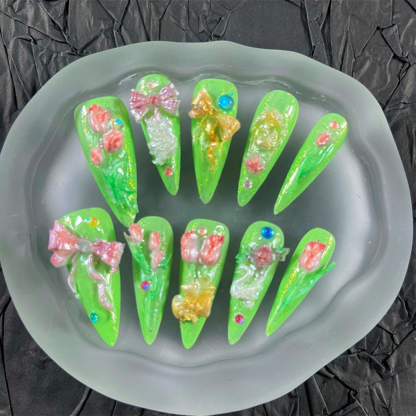 Press on Nails Handmade Nails 10Pcs Fresh Style Hand Embossed Green Manual Press on Nails for Women Party Holiday Photo 33mm Long Size L