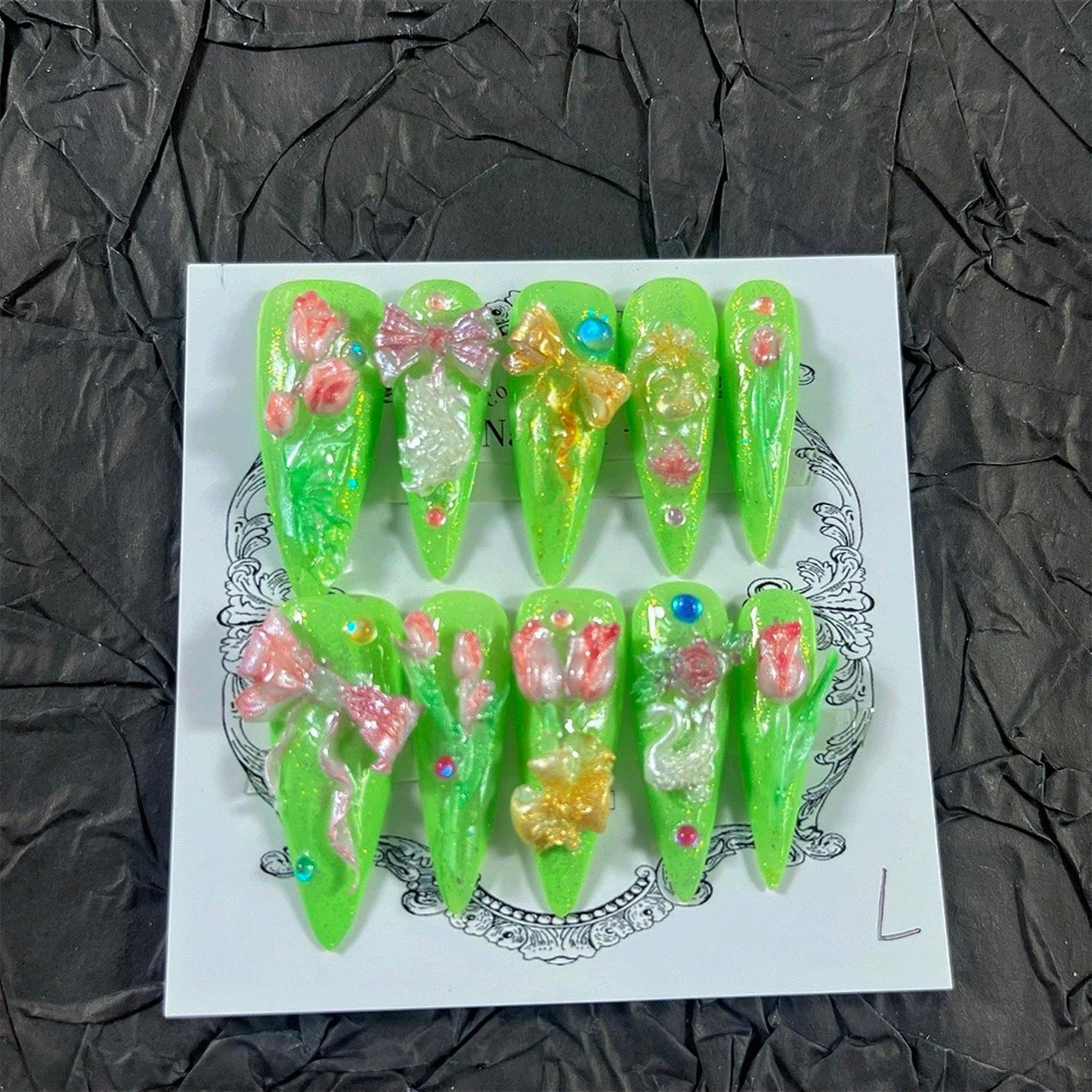 Press on Nails Handmade Nails 10Pcs Fresh Style Hand Embossed Green Manual Press on Nails for Women Party Holiday Photo 33mm Long Size L