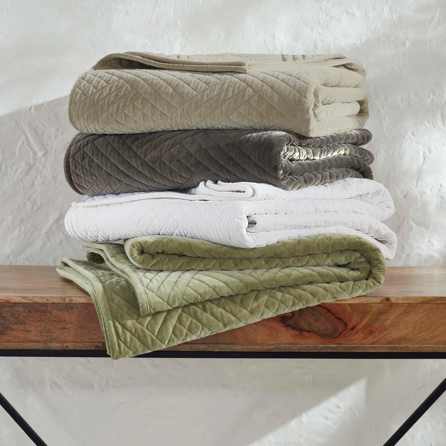 Superior 100% Cotton Velvet Quilt, 1 Lightweight Breathable Coverlet, Luxury Home Decor, Comfy Home Essential Bedding, Cotton Fill, Geometric Aesthetic, Karina Collection, Throw Size, Light Brown