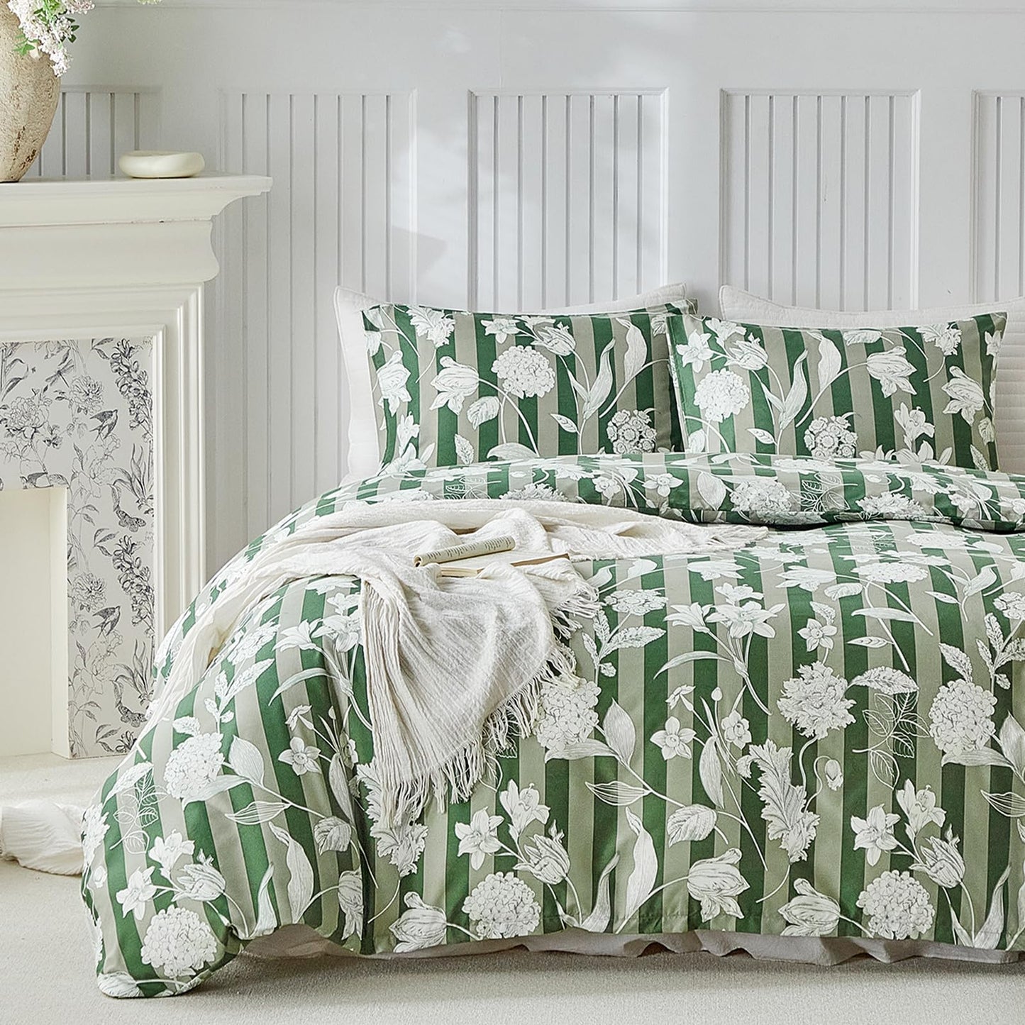Lekesky Green Floral Duvet Cover King Size, Stripes Comforter Cover King Size Floral Printed Duvet Set, 3 Pieces Soft Microfiber Bedding Set with 8 Zipper Ties (King, 104"x90")