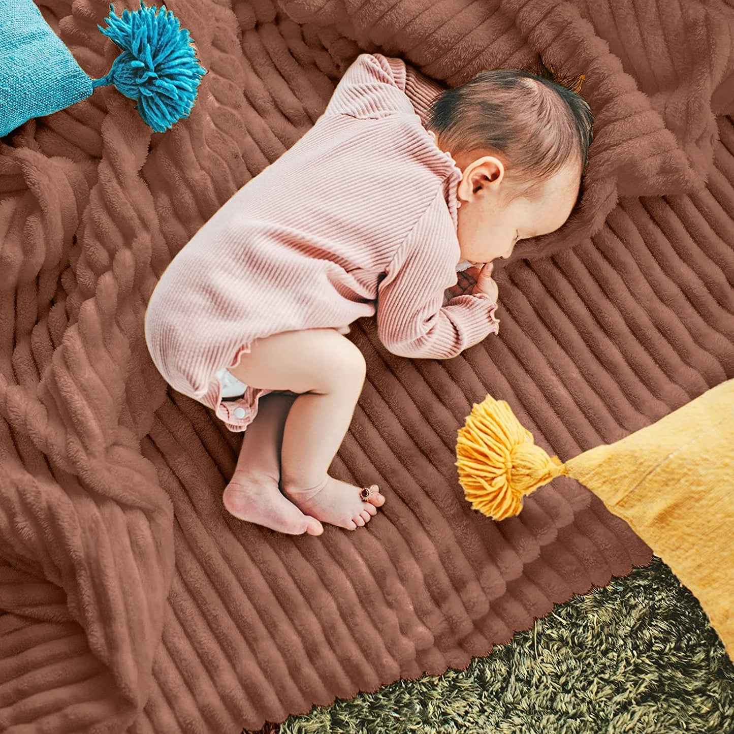 DISSA Fleece Blanket Throw Size – 51x63, Caramel – Soft, Plush, Fluffy, Fuzzy, Warm, Cozy – Perfect Throw for Couch, Bed, Sofa - with Pompom Fringe - Flannel Blanket Throw Blanket
