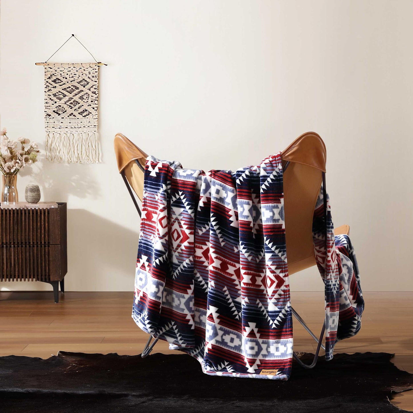Wrangler - Fleece Throw Blanket for Couch 50x70, Ultra Soft Reversible Plush Blanket, Americana Decor, Western Style Throw for Sofa, Bed, Living Room (Jericho Red)