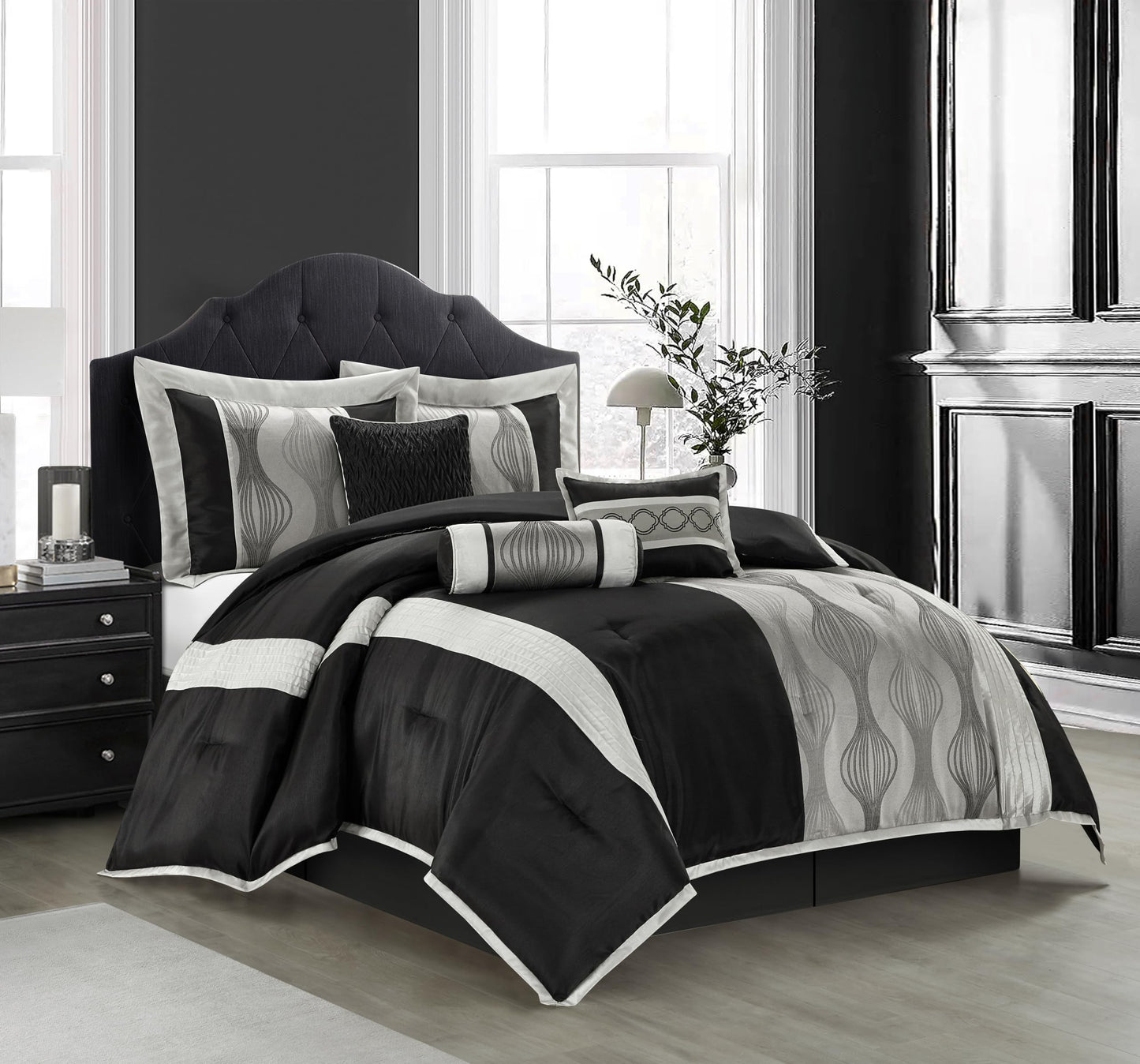 Stratford Park Elegant Black and Silver Comforter Set Queen Size, 7 Pieces Bedding & Collection, Jacquard All Season Comforter & Pillows, Ultra-Soft Microfiber